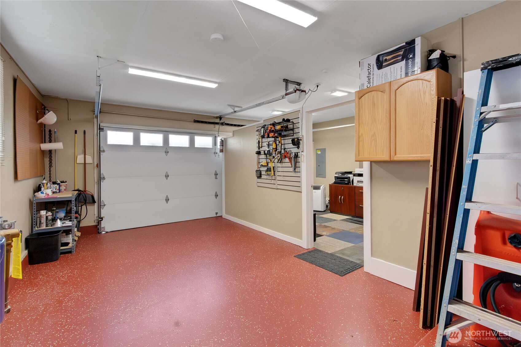 3713 Tahoma Place W