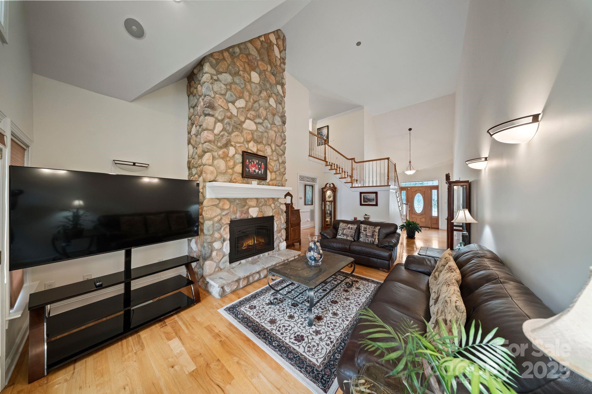 8918 Beach Bluff Court