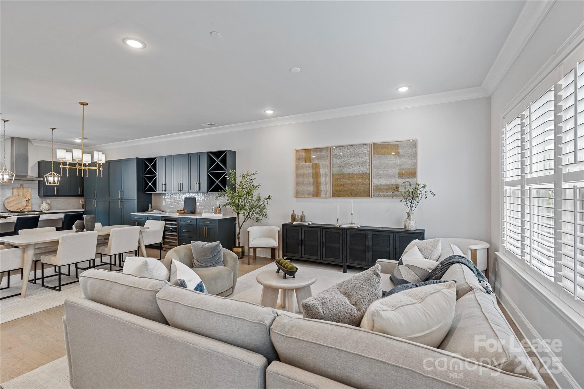 1111 Parkside Greenway Drive