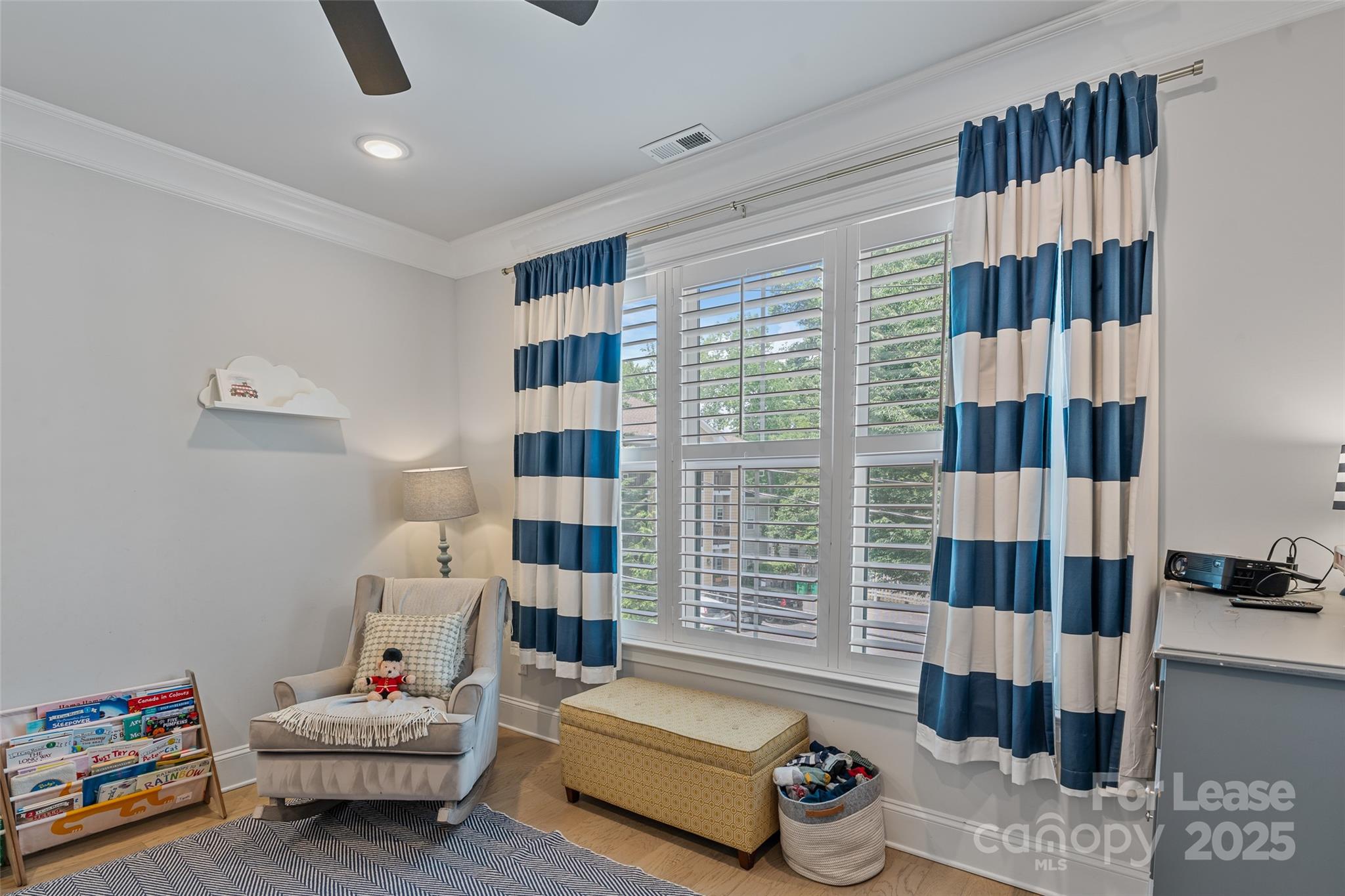 1111 Parkside Greenway Drive