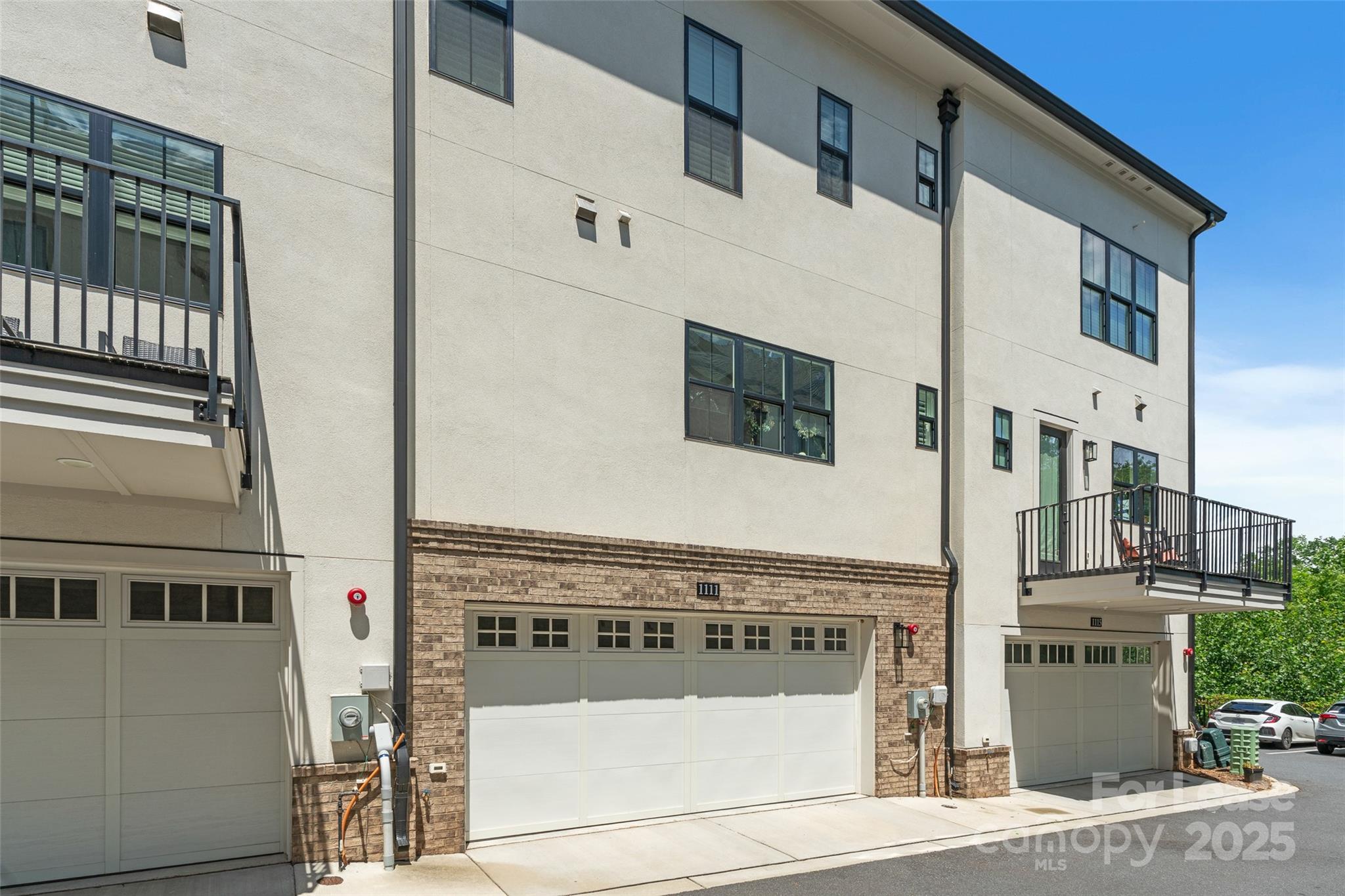 1111 Parkside Greenway Drive