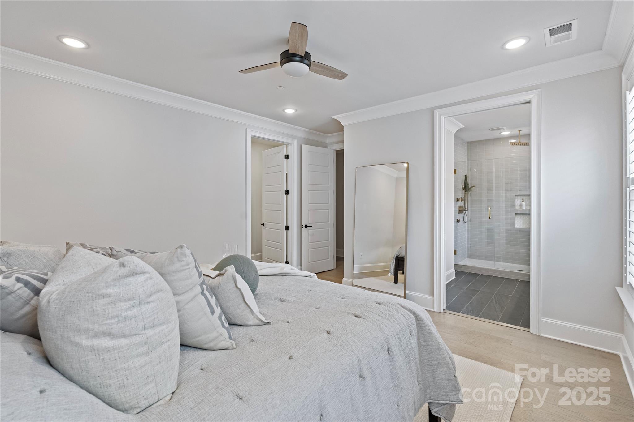 1111 Parkside Greenway Drive