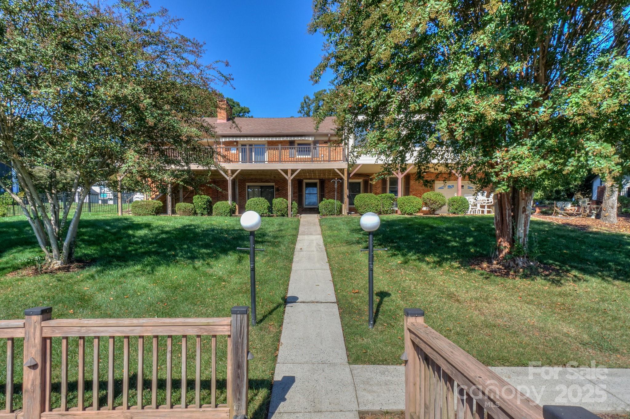 5166 Glenwood Street