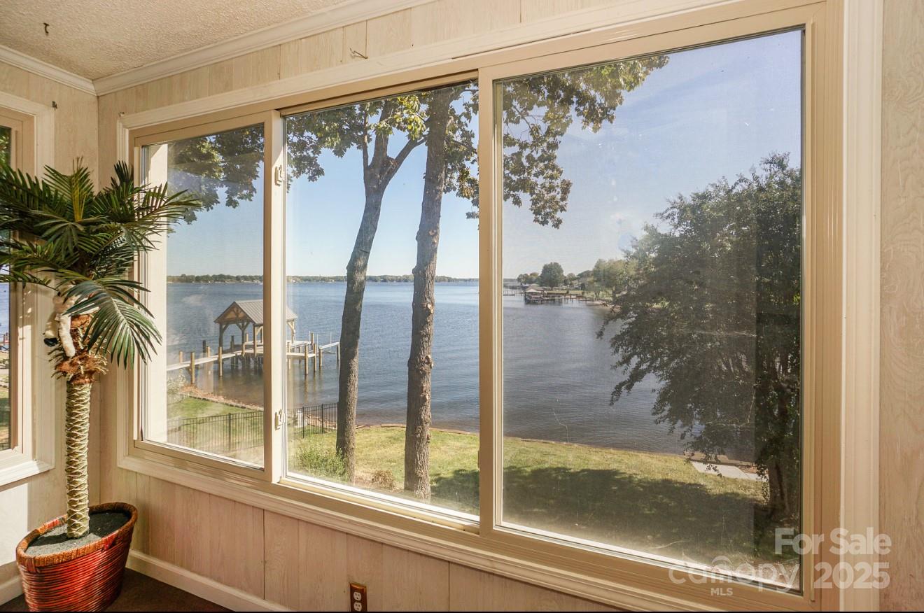 5166 Glenwood Street