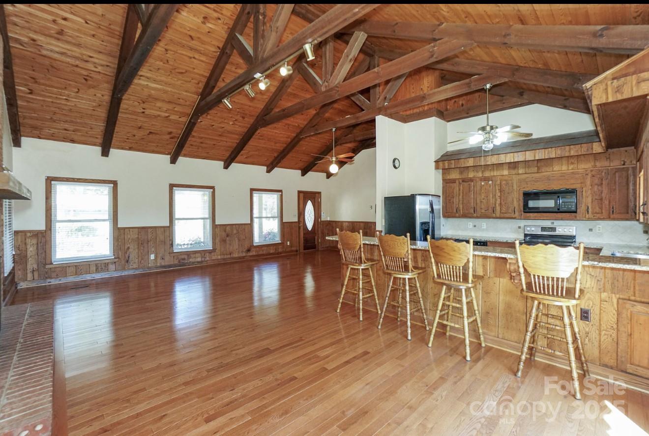 5166 Glenwood Street