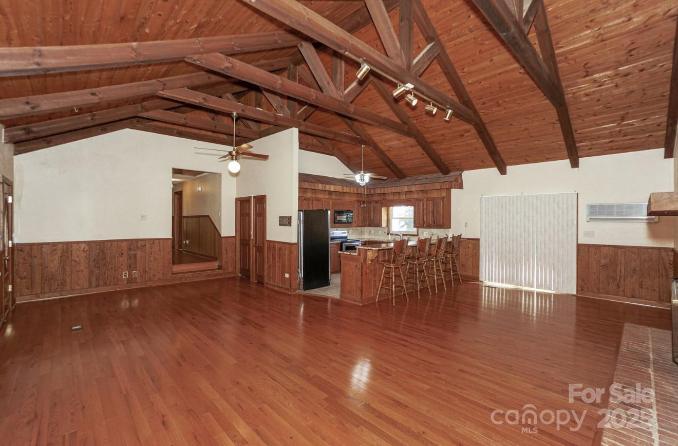 5166 Glenwood Street