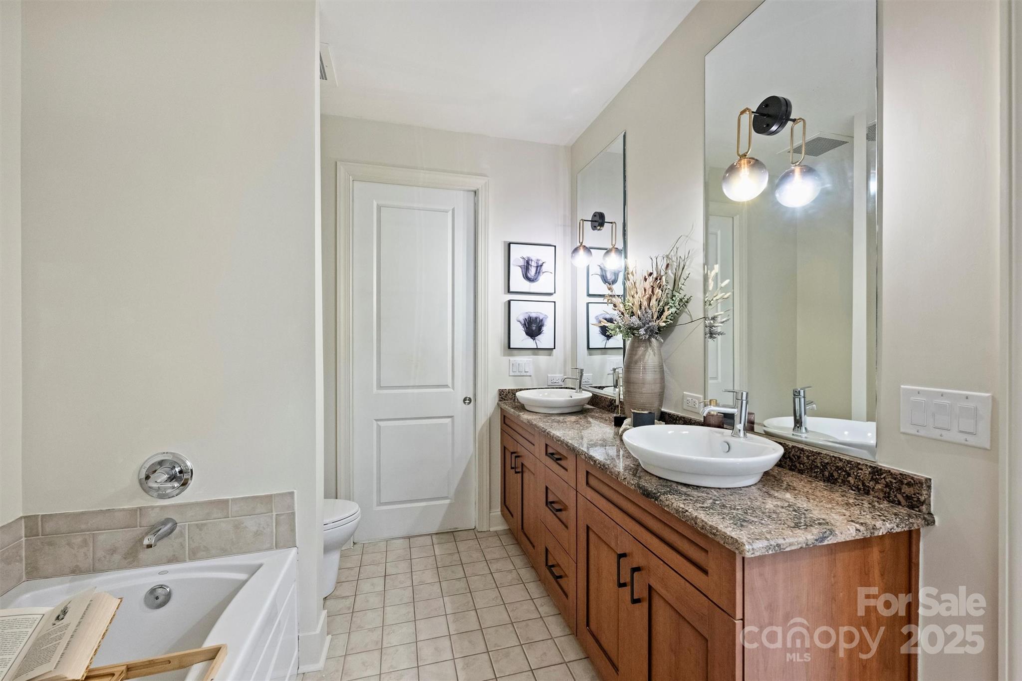 230 S Tryon Street Unit: 307