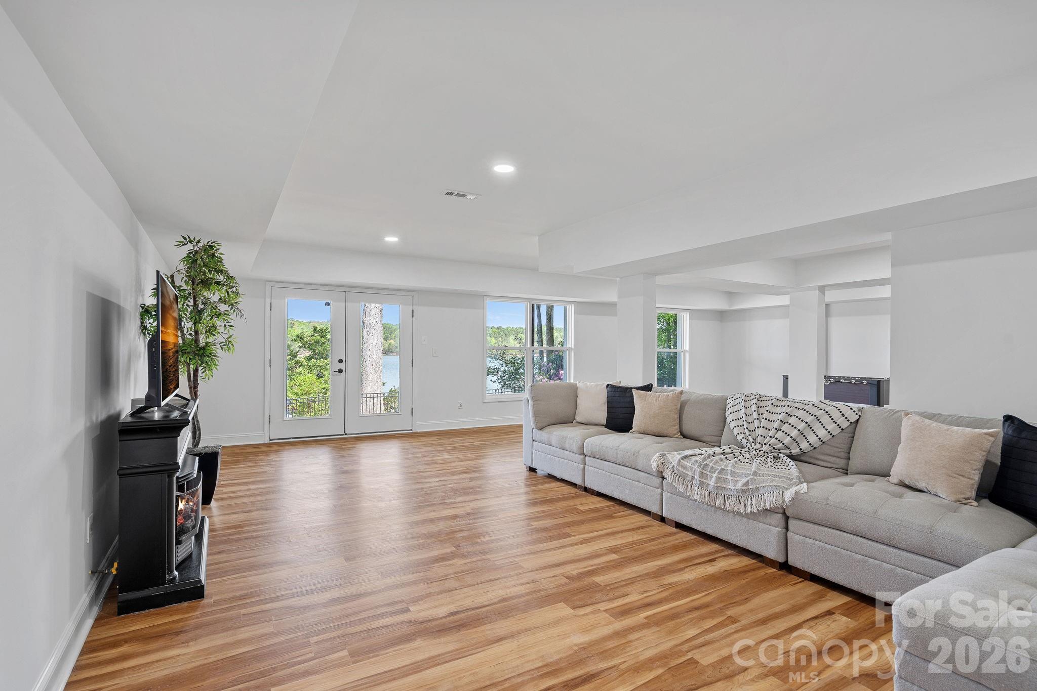 139 Hawks Point Drive