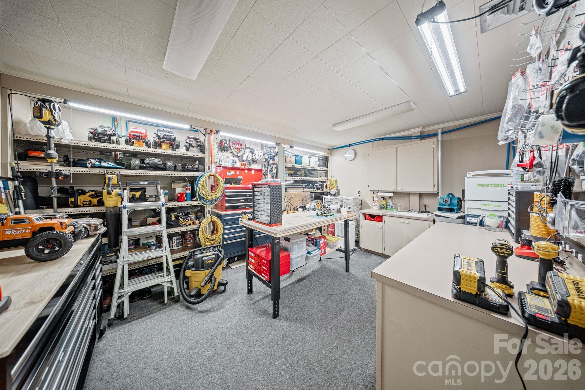 2082 2nd Street Drive NW