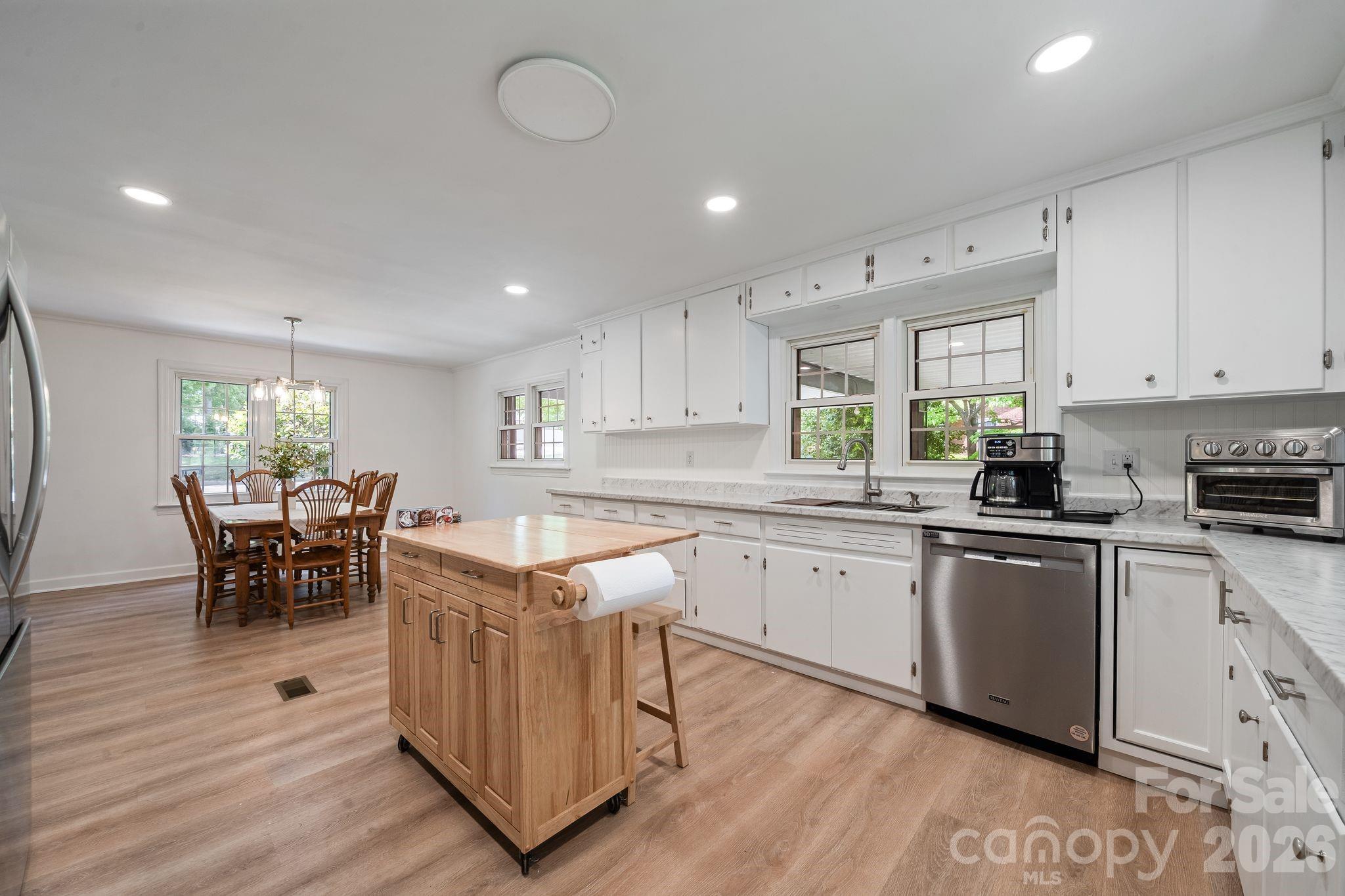 753 Carpenter Avenue