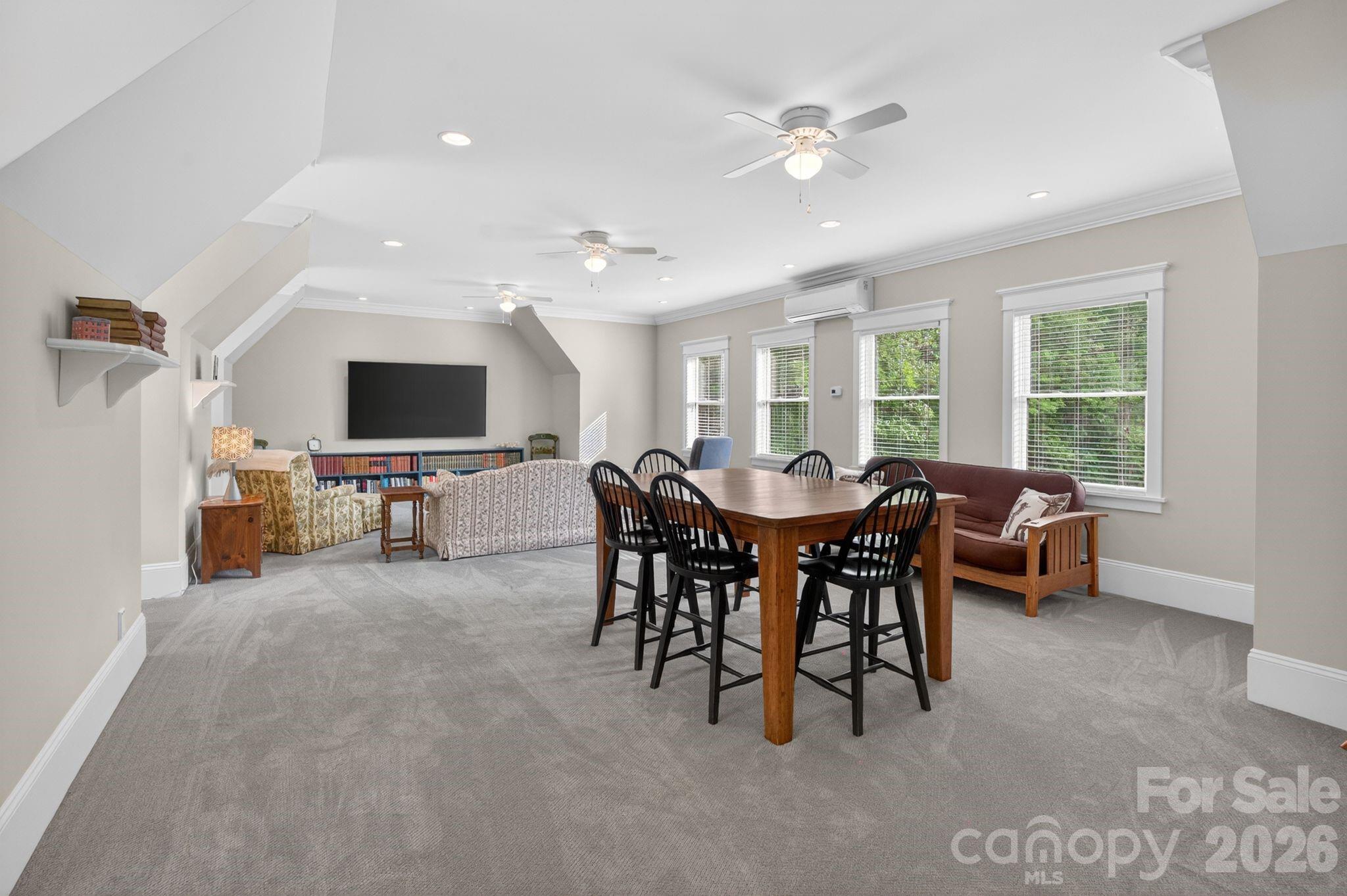 2243 Whiterock Court