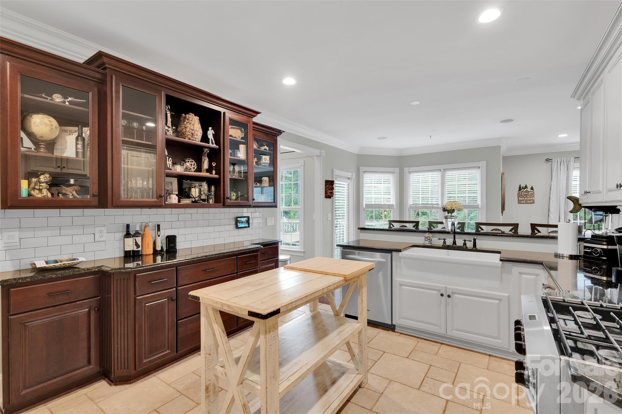 4552 Sawgrass Court