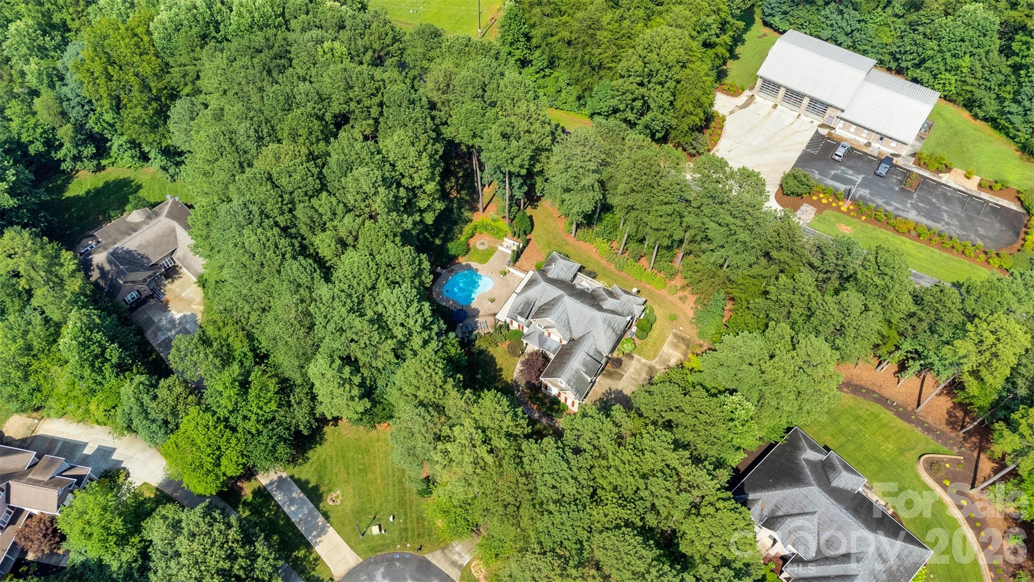 4552 Sawgrass Court