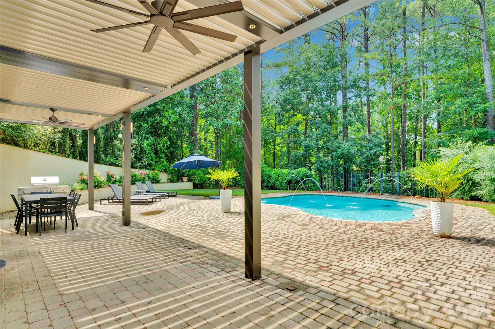 4552 Sawgrass Court