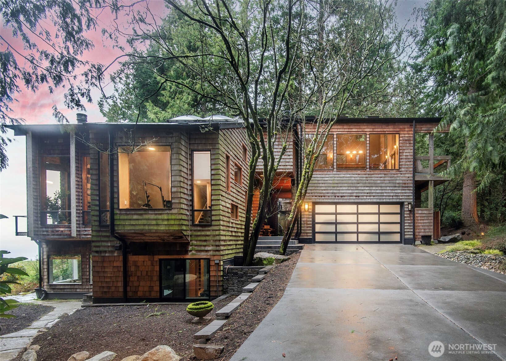 6724 Marine View Drive