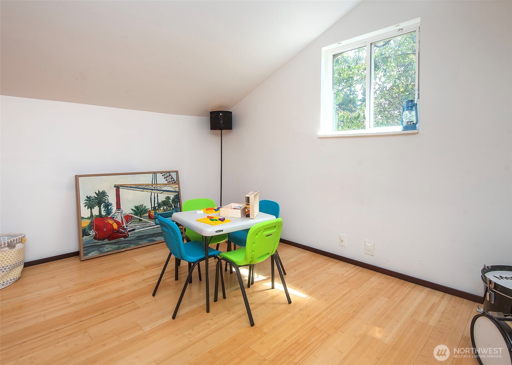 18052 7th Avenue NE