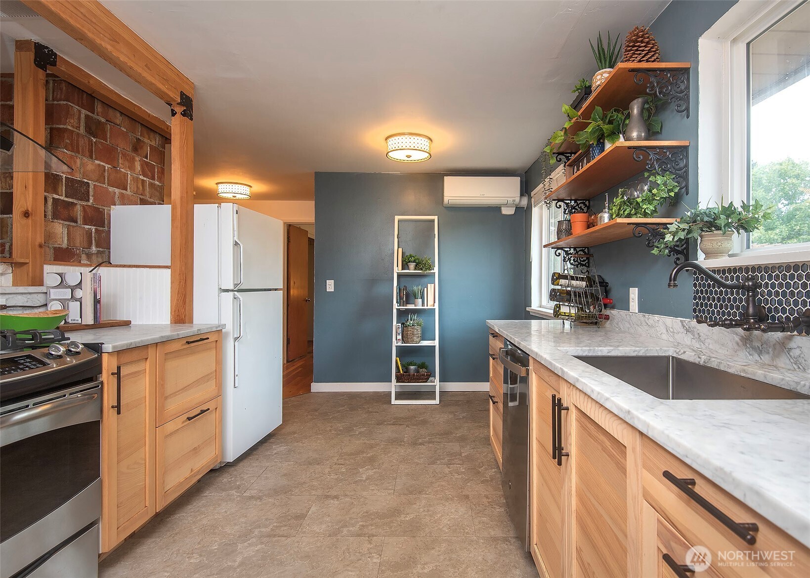 18052 7th Avenue NE