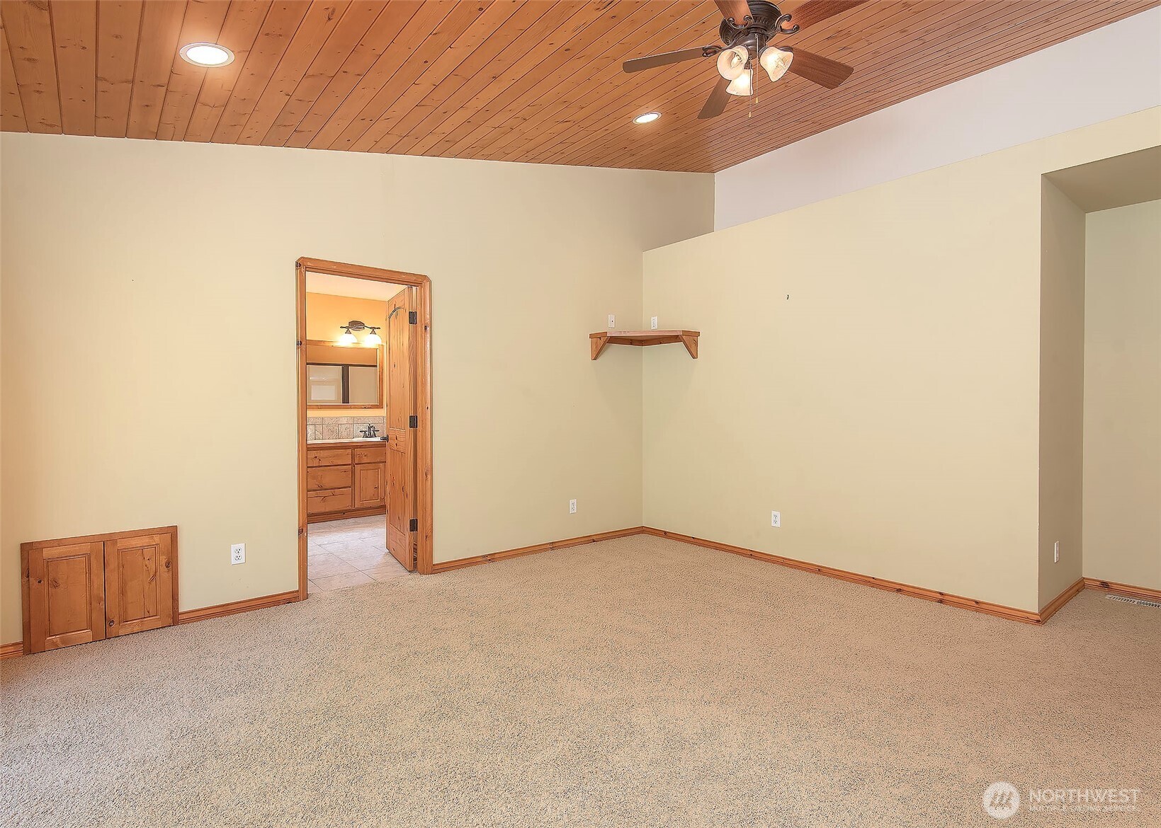 5707 316th Street NW