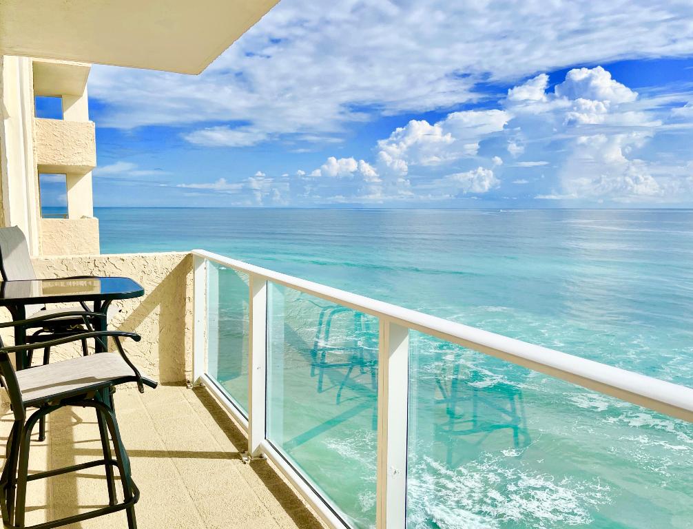 5440 N Ocean Drive 907