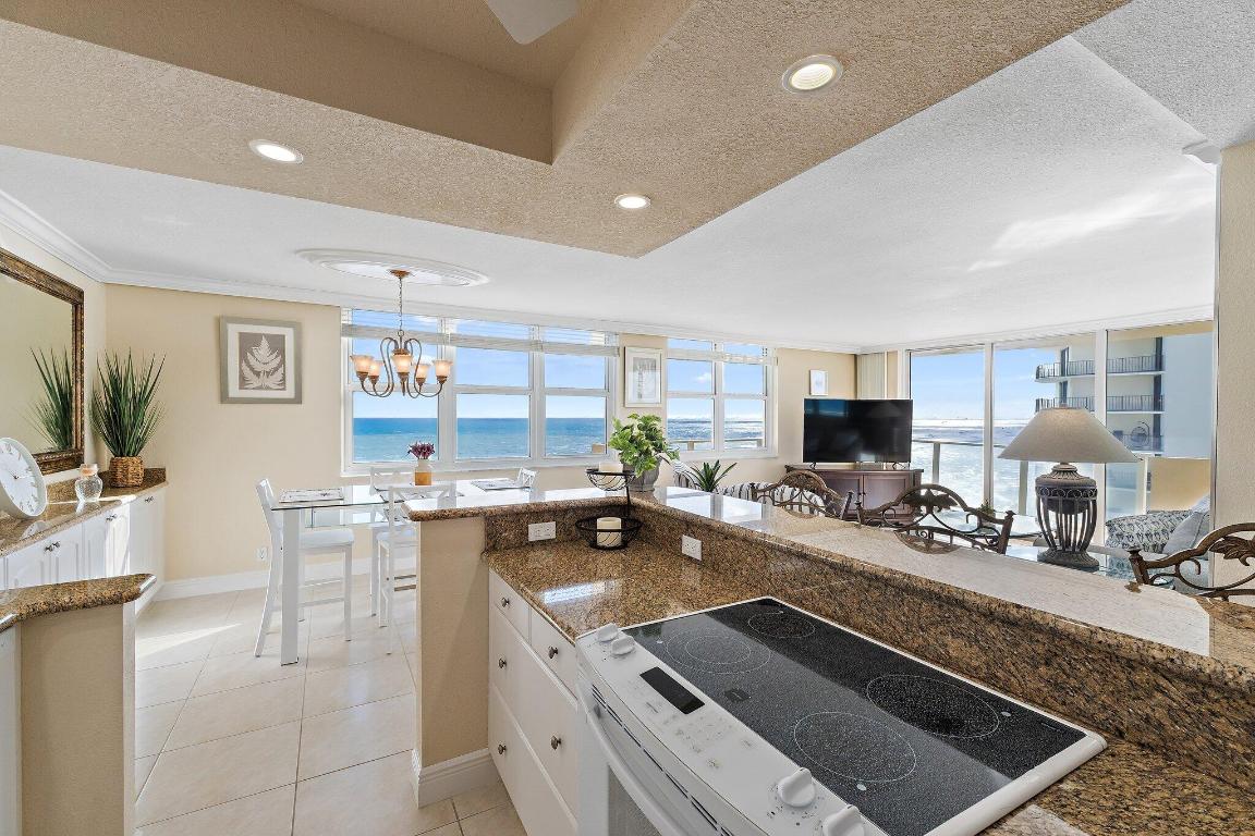 5440 N Ocean Drive 907, Singer Island Unit: 907
