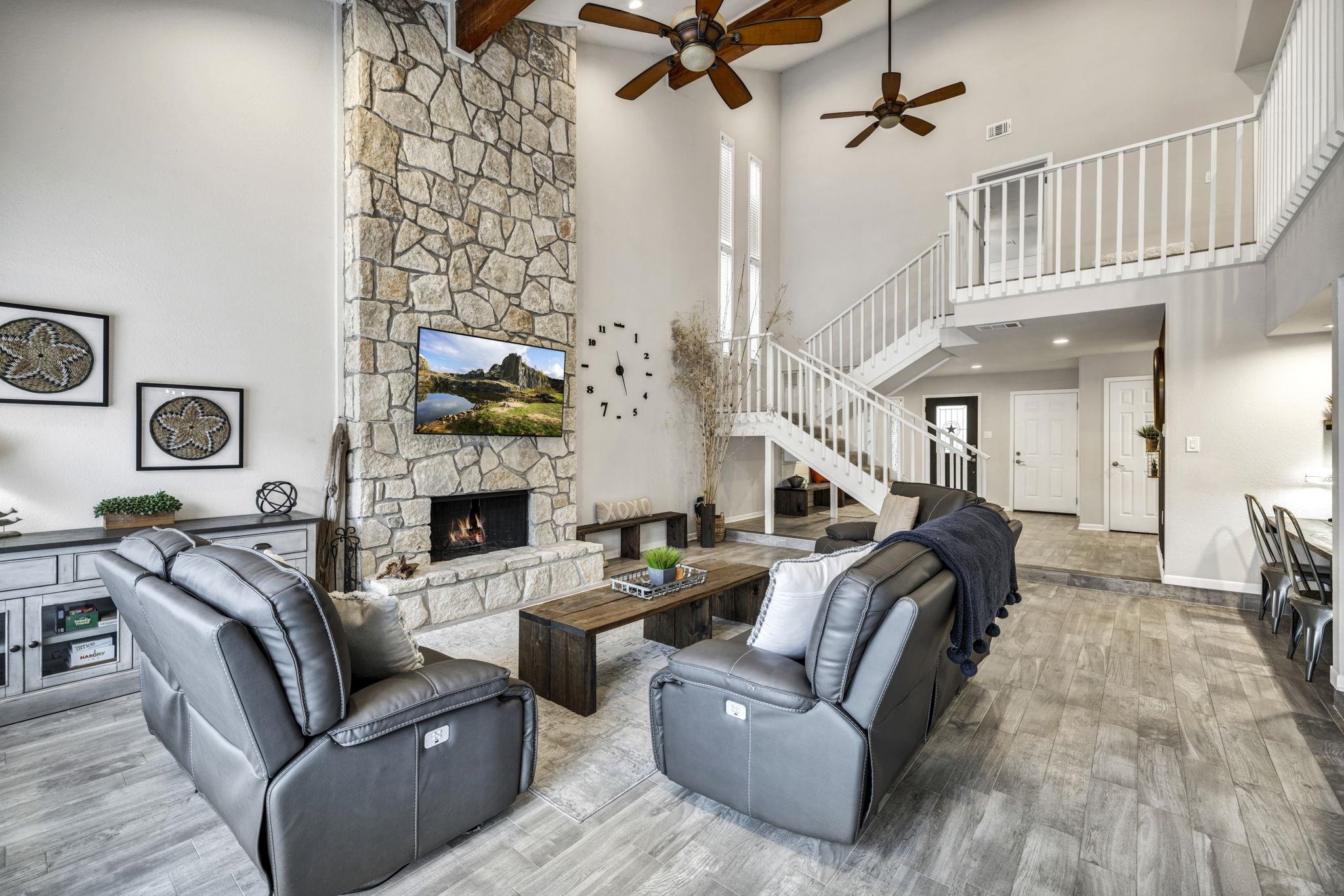 409 Lucy Ln