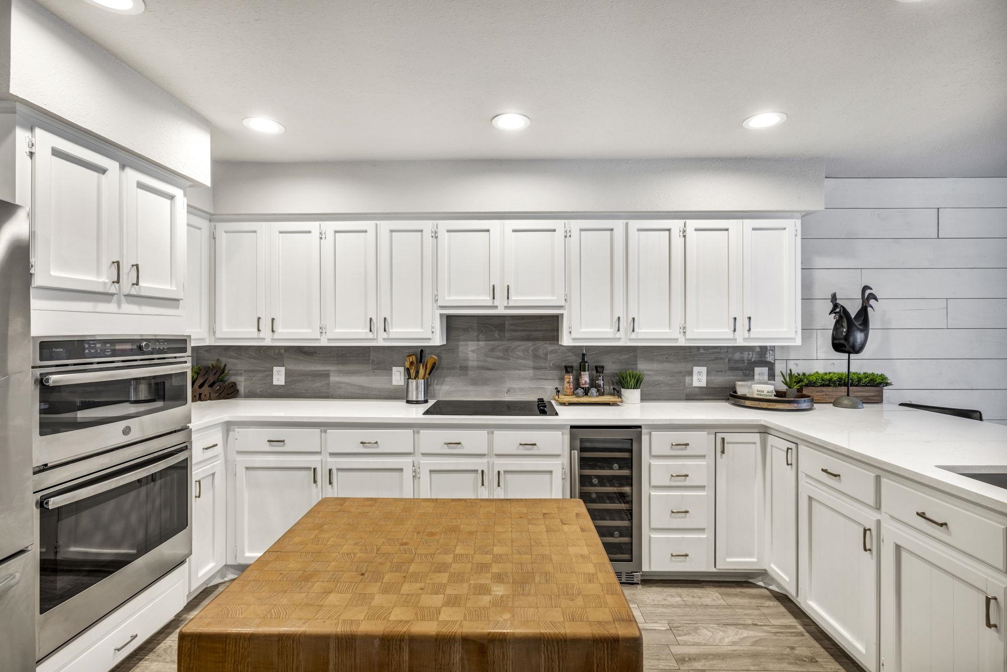 409 Lucy Ln