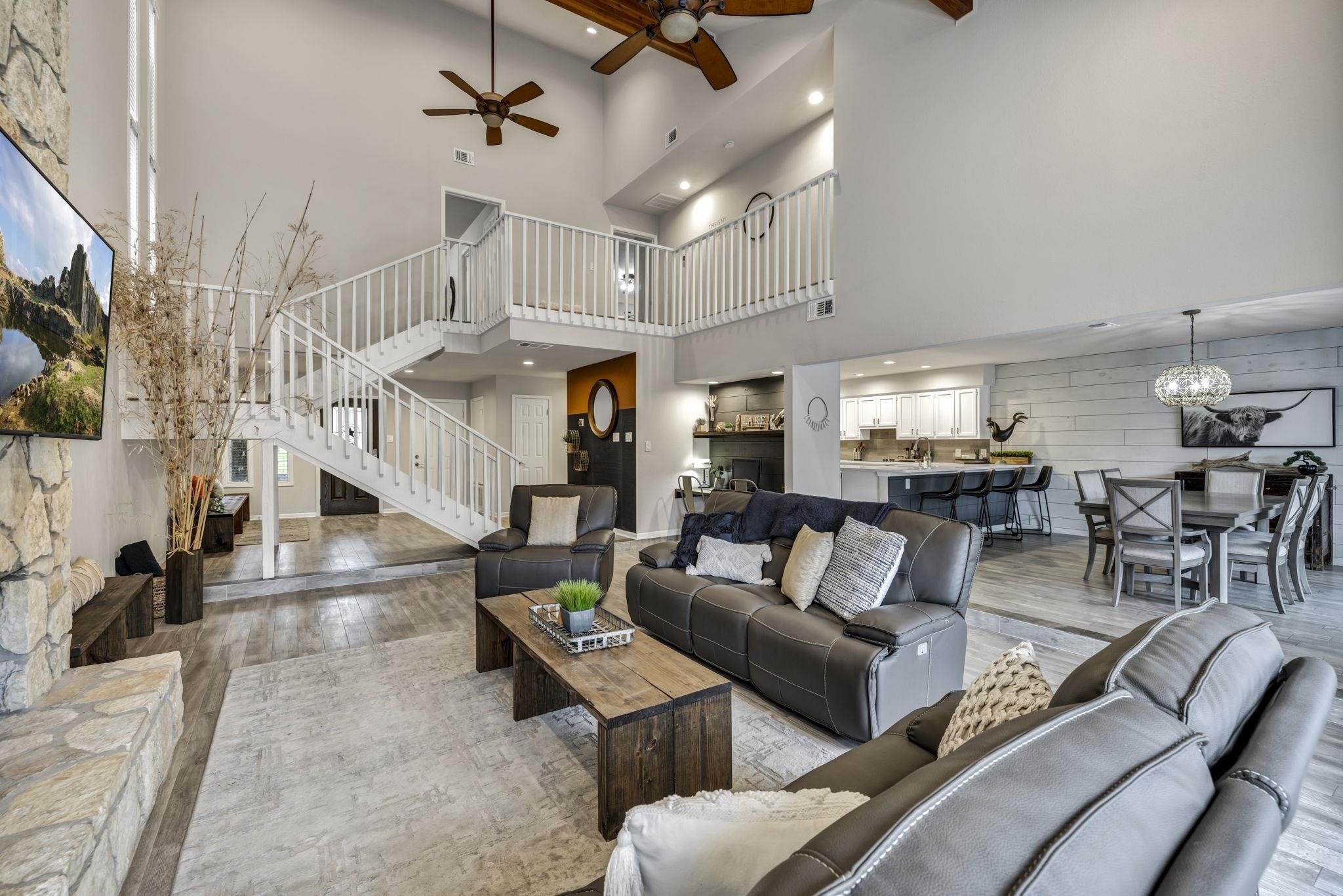 409 Lucy Ln