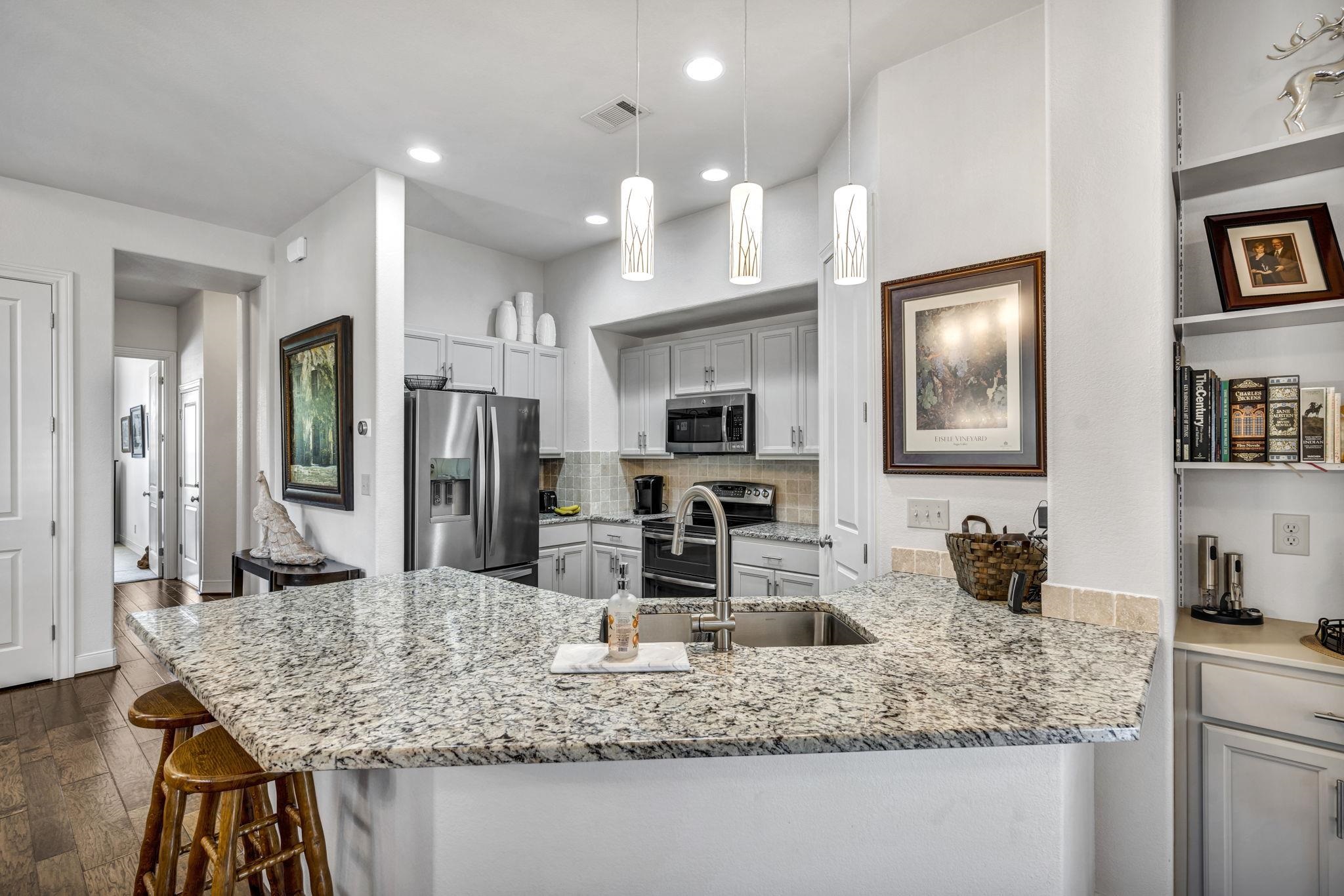 102 Milan Ct
