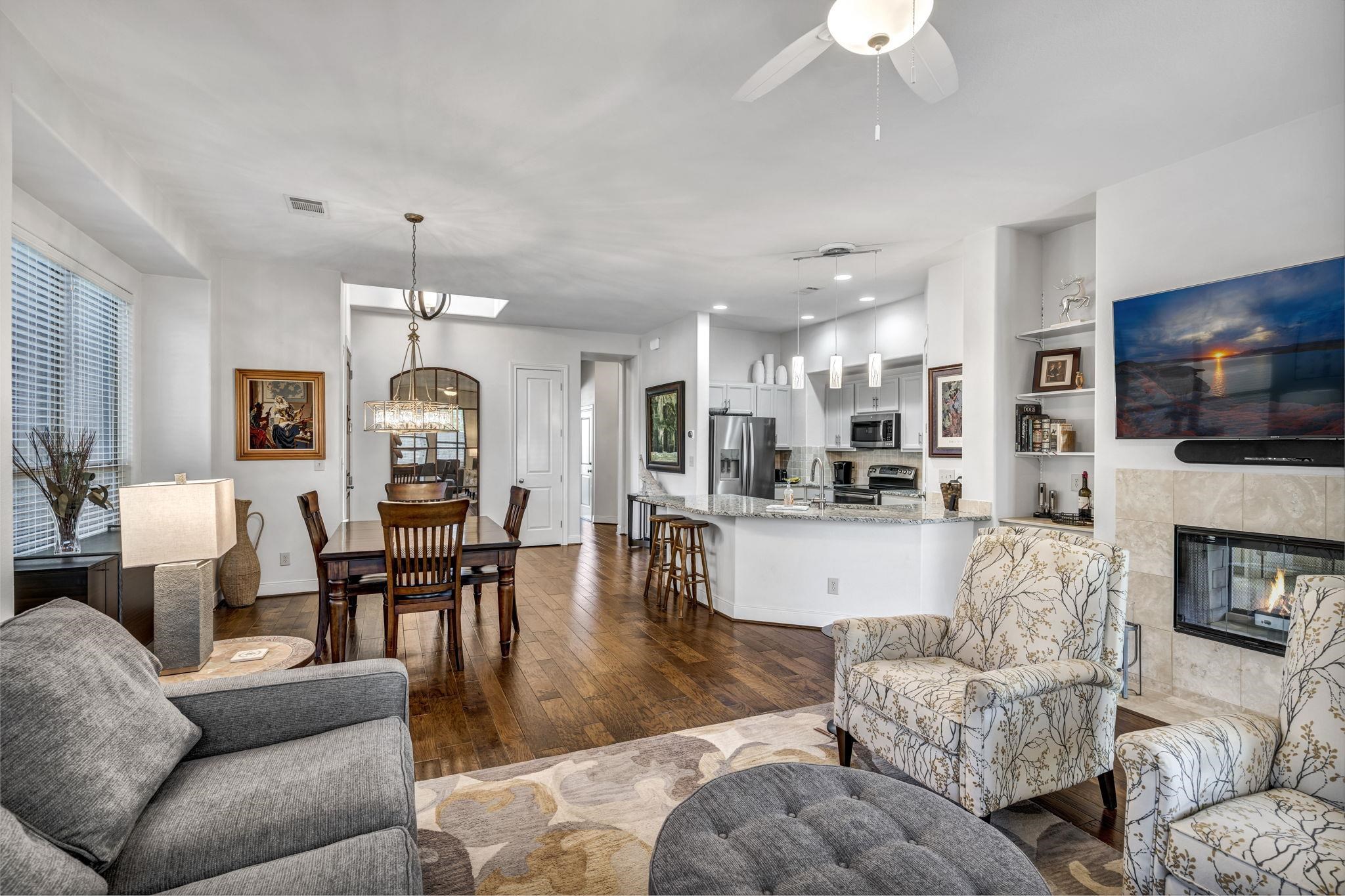 102 Milan Ct