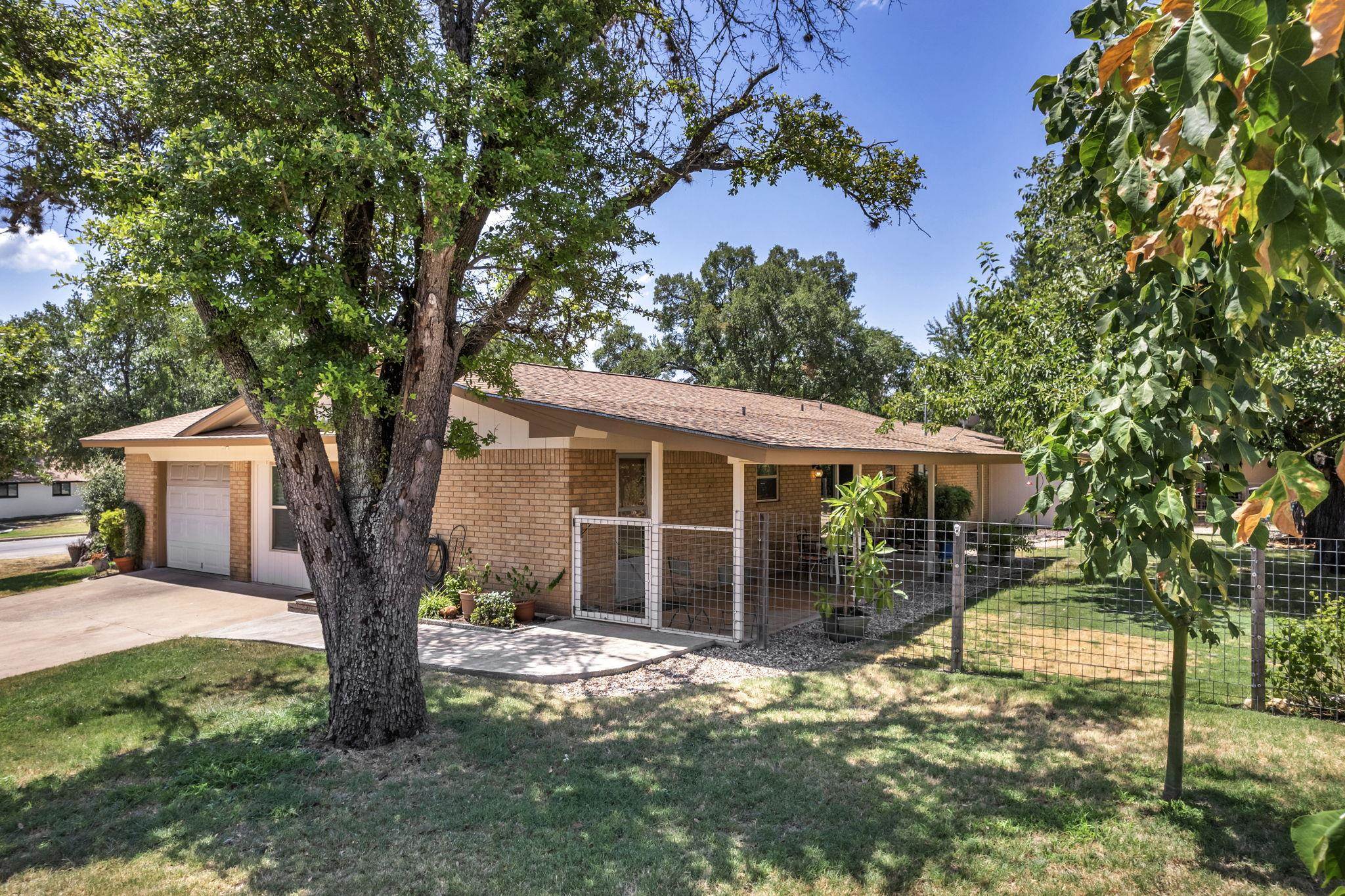 1312 Post Oak Cir