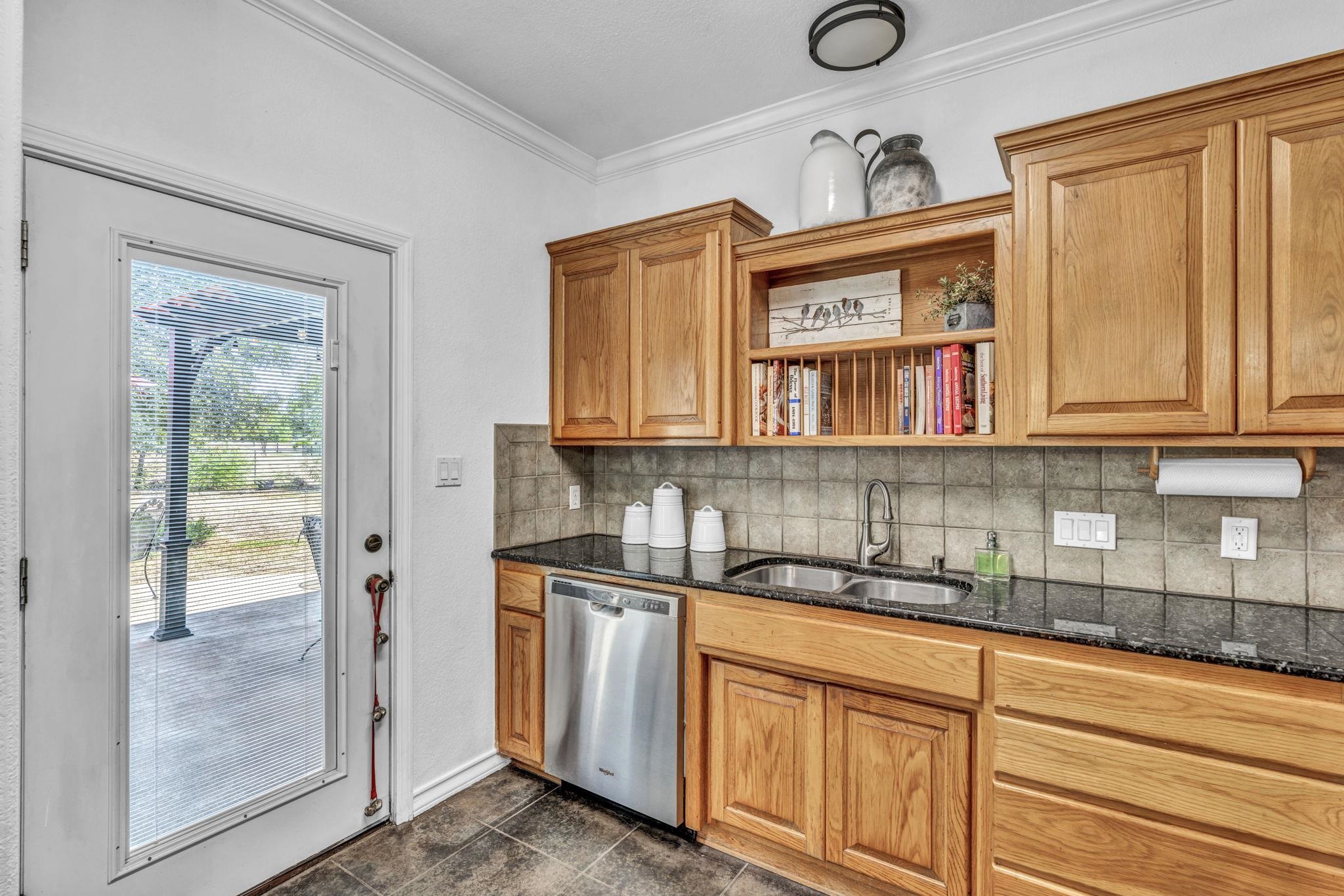 355 Highland Dr