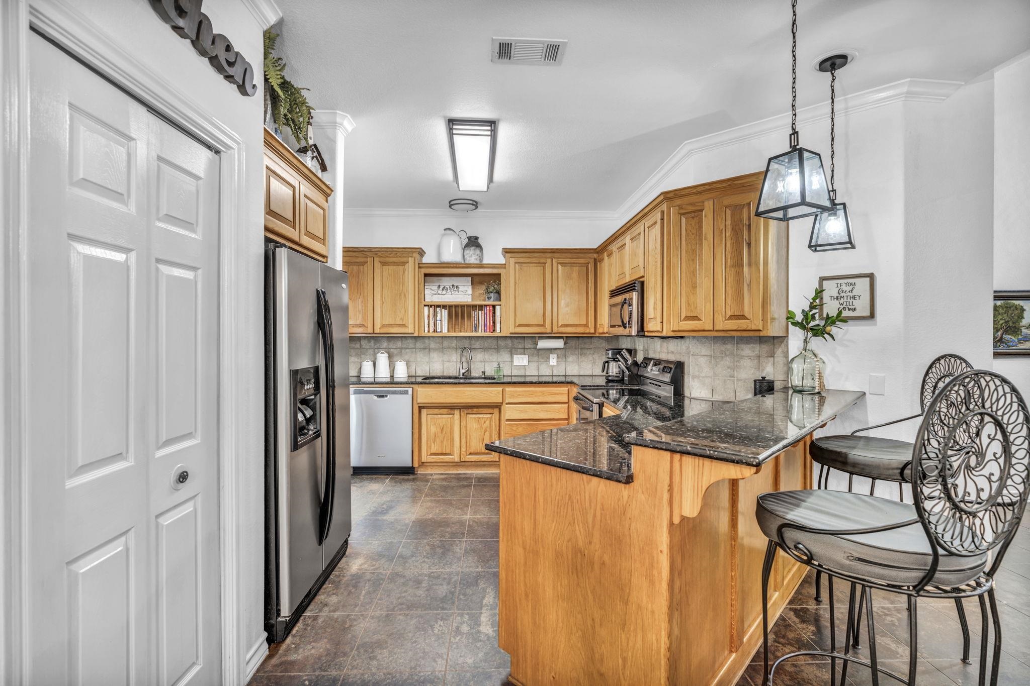 355 Highland Dr