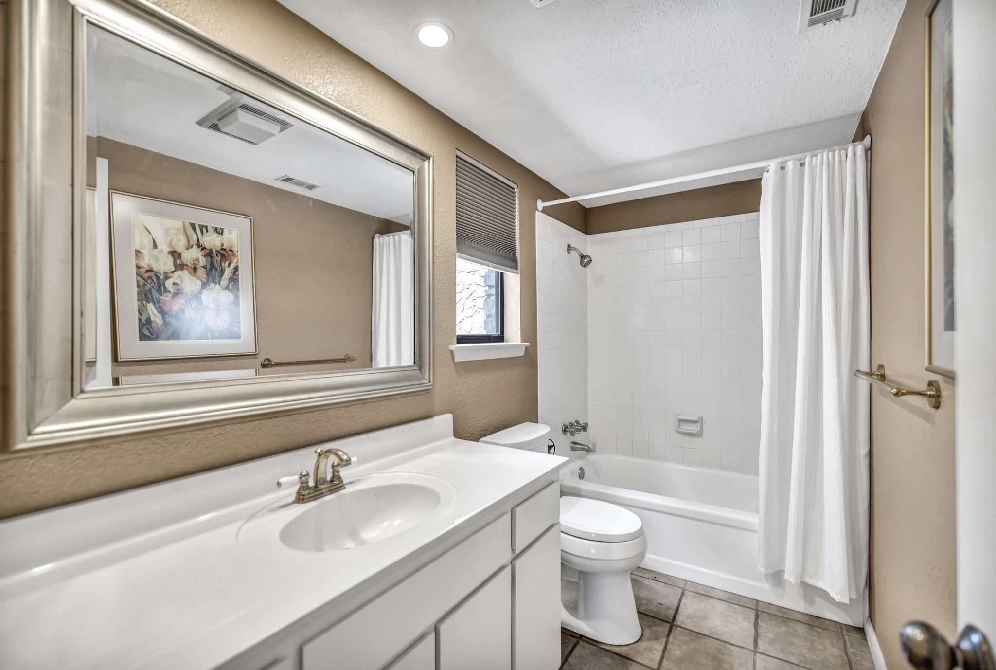 1108 Hi Stirrup #12 Unit Upper Deck