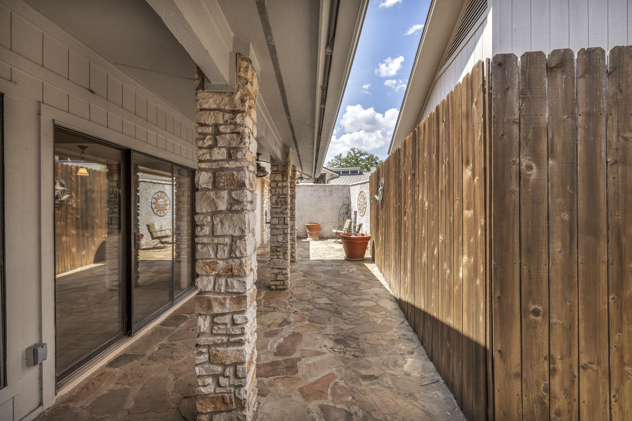 1108 Hi Stirrup #12 Unit Upper Deck