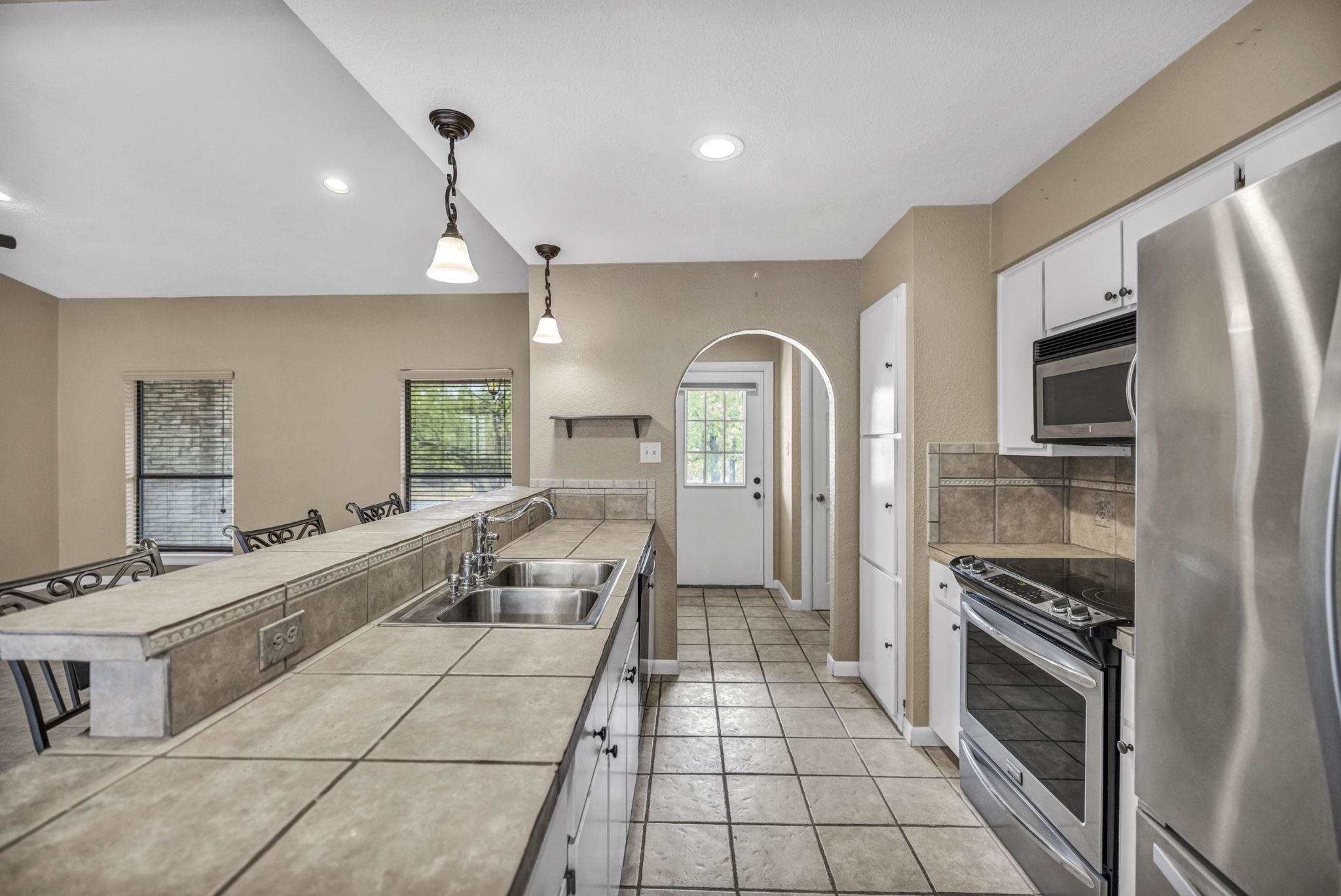 1108 Hi Stirrup #12 Unit Upper Deck