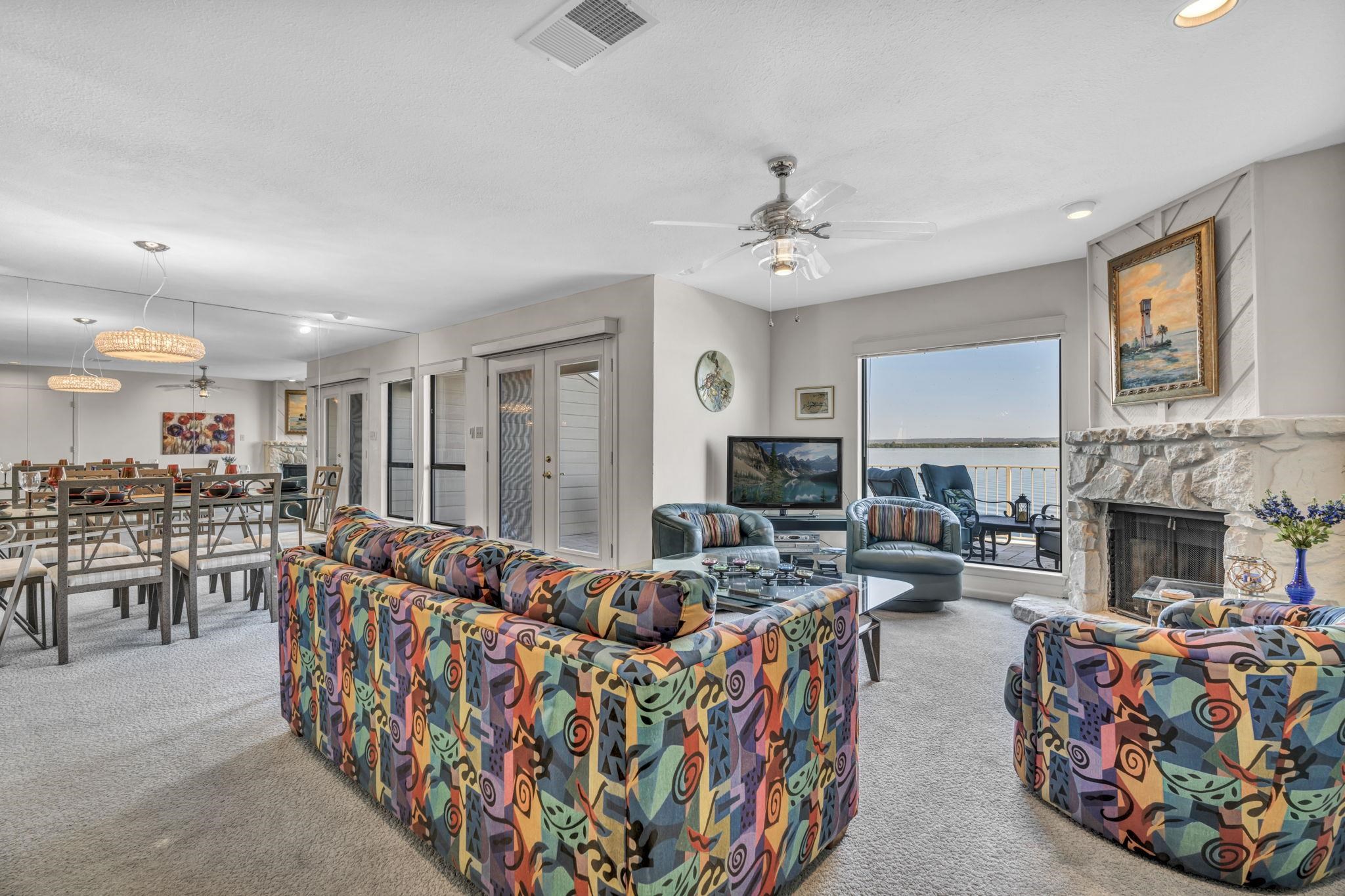 621 & 623 Horseshoe Bay Blvd N