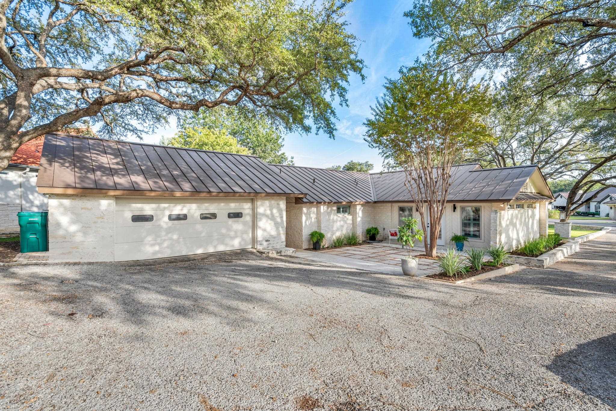 703 Red Sails, Horseshoe Bay, TX 78657