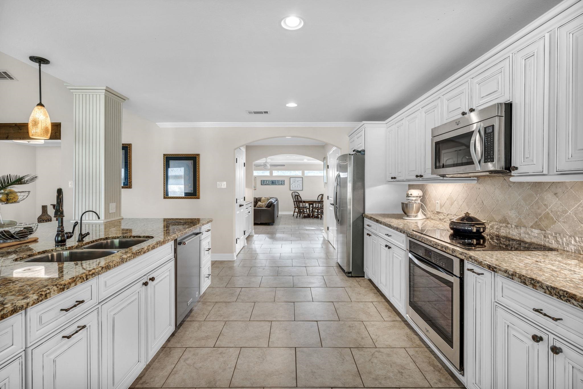 703 Red Sails, Horseshoe Bay, TX 78657