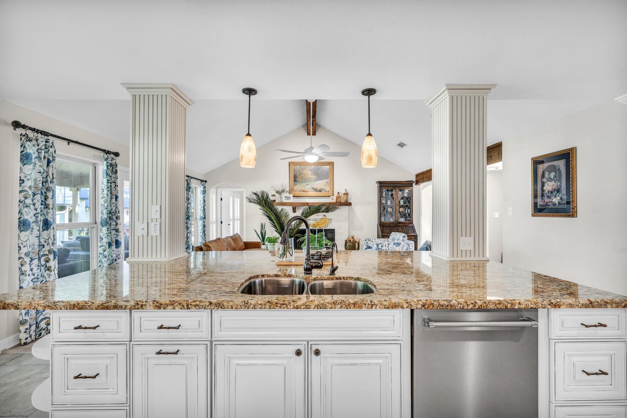 703 Red Sails, Horseshoe Bay, TX 78657