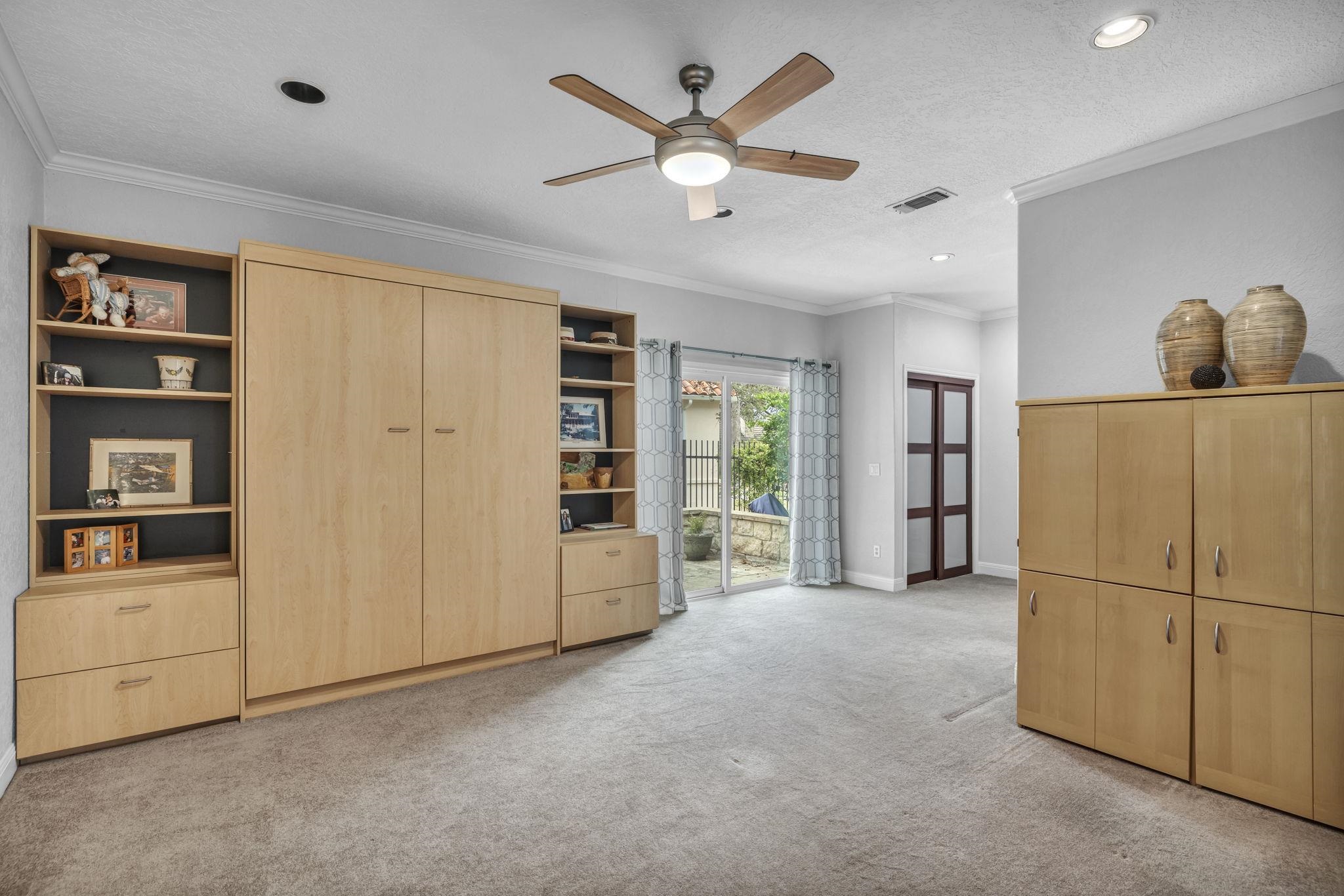1422 Hi Circle North