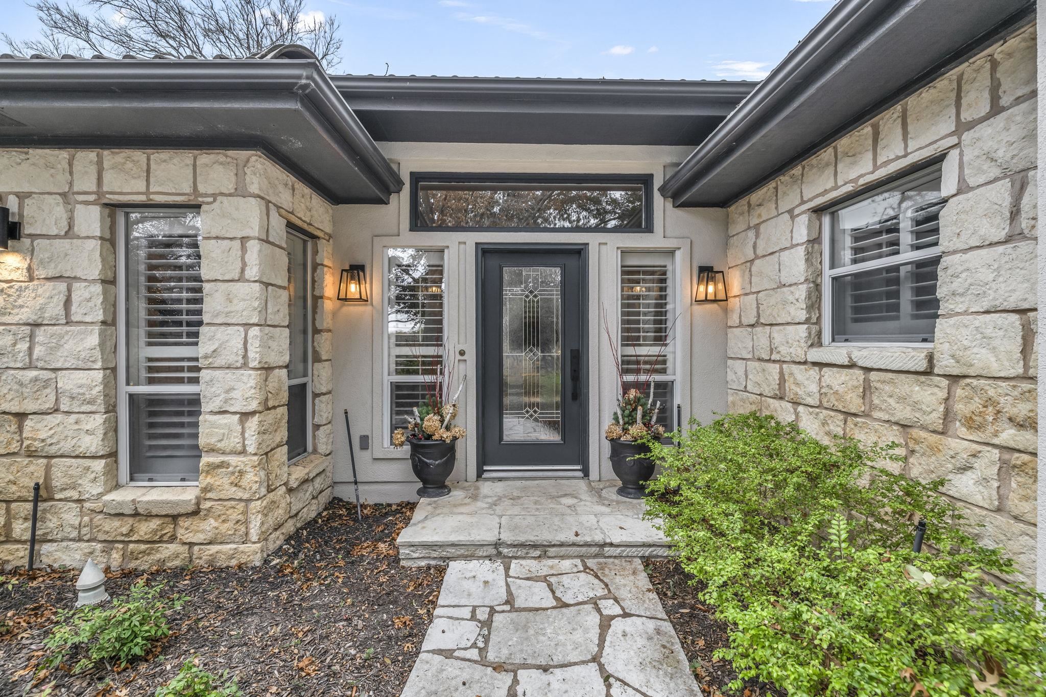 1422 Hi Circle North