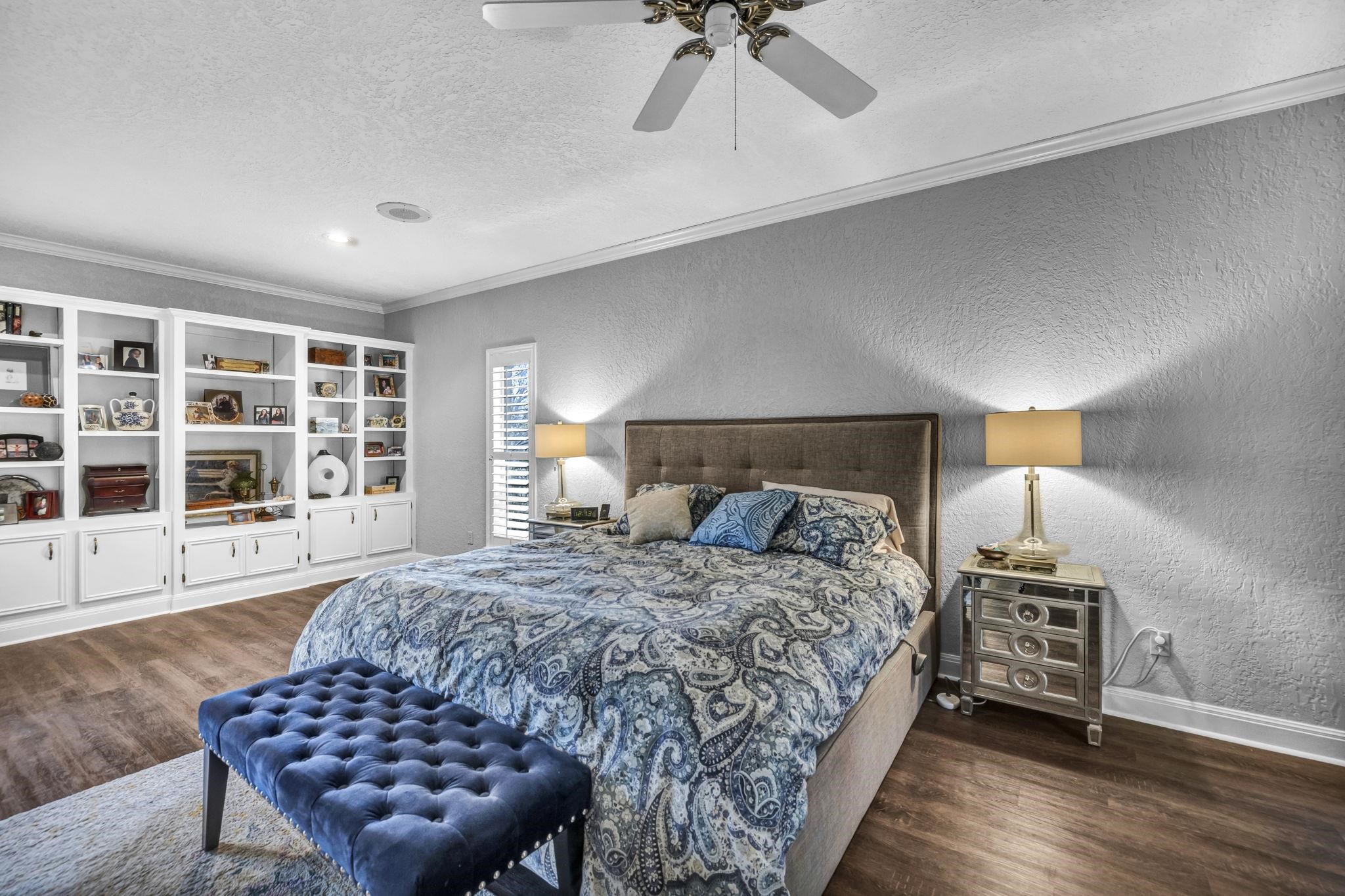 1422 Hi Circle North