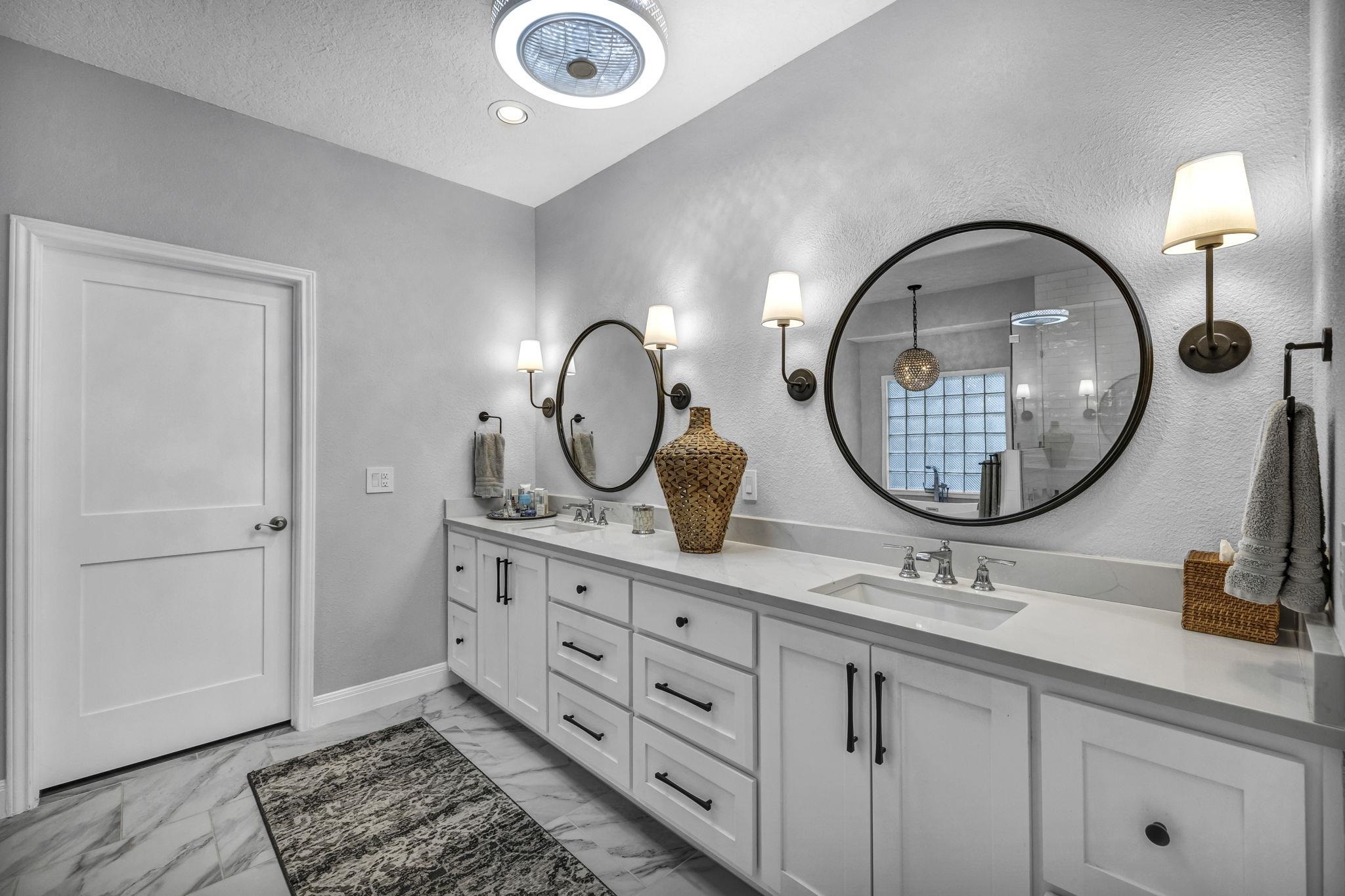 1422 Hi Circle North