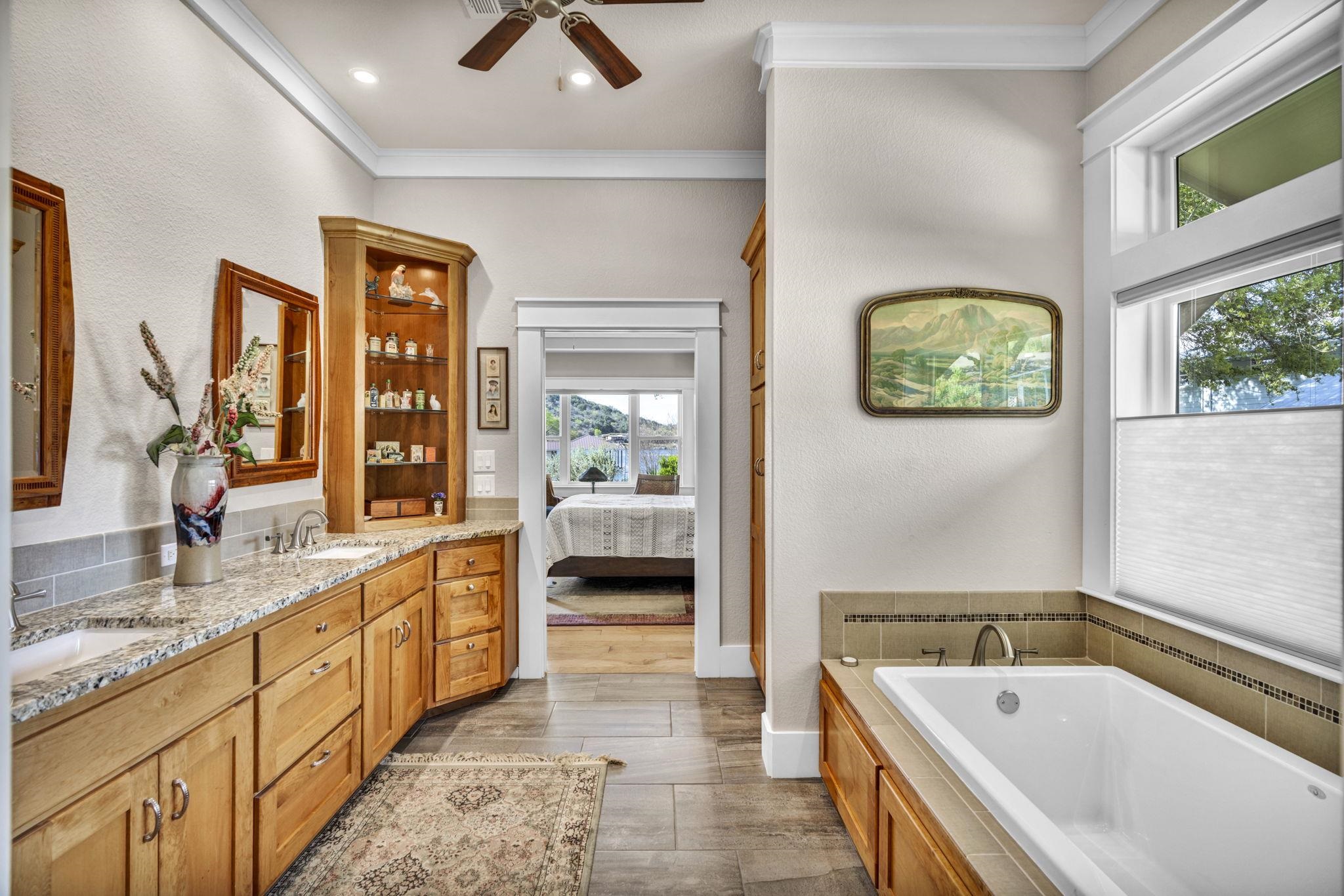 3802 Packsaddle