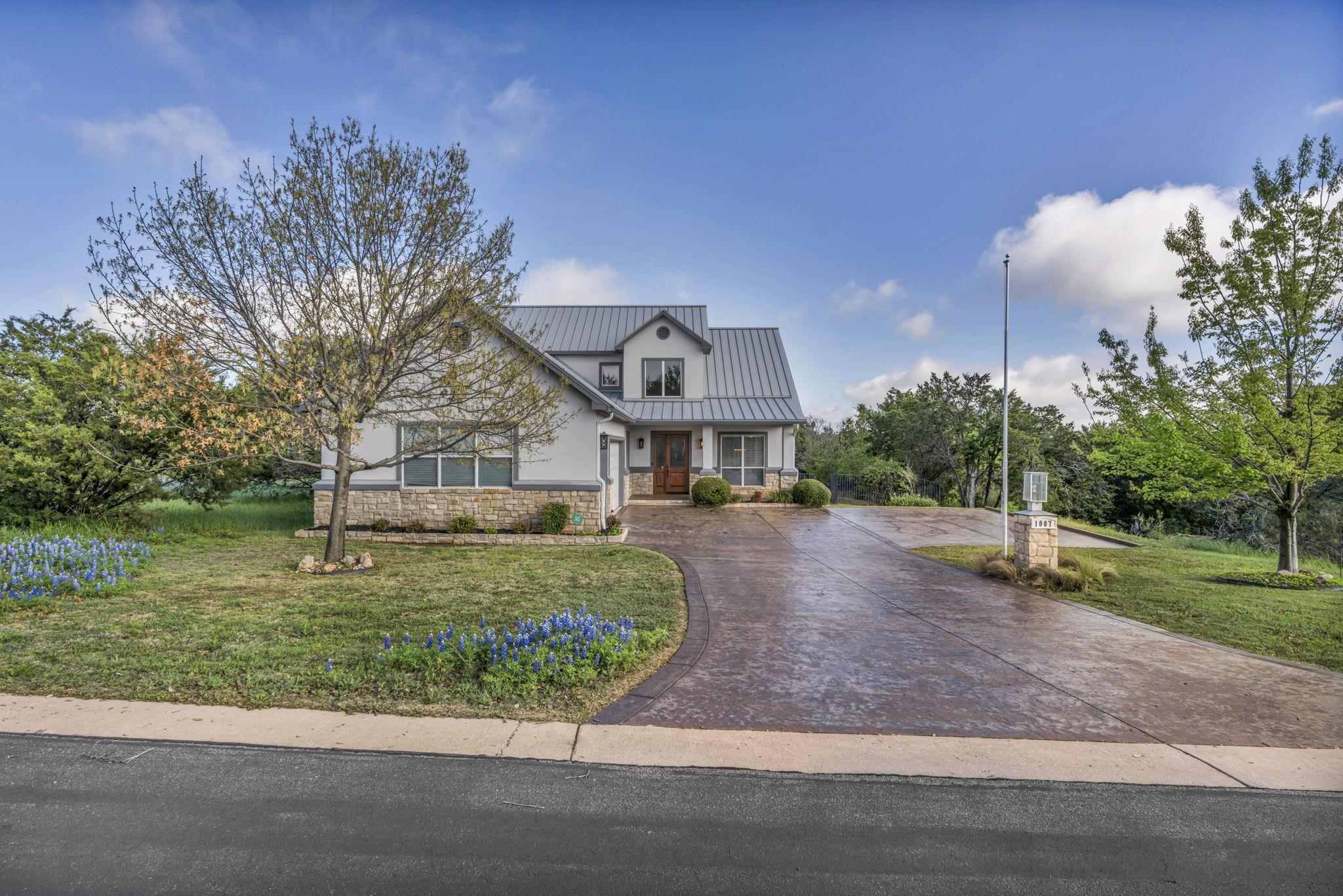 1007 Broken Hills