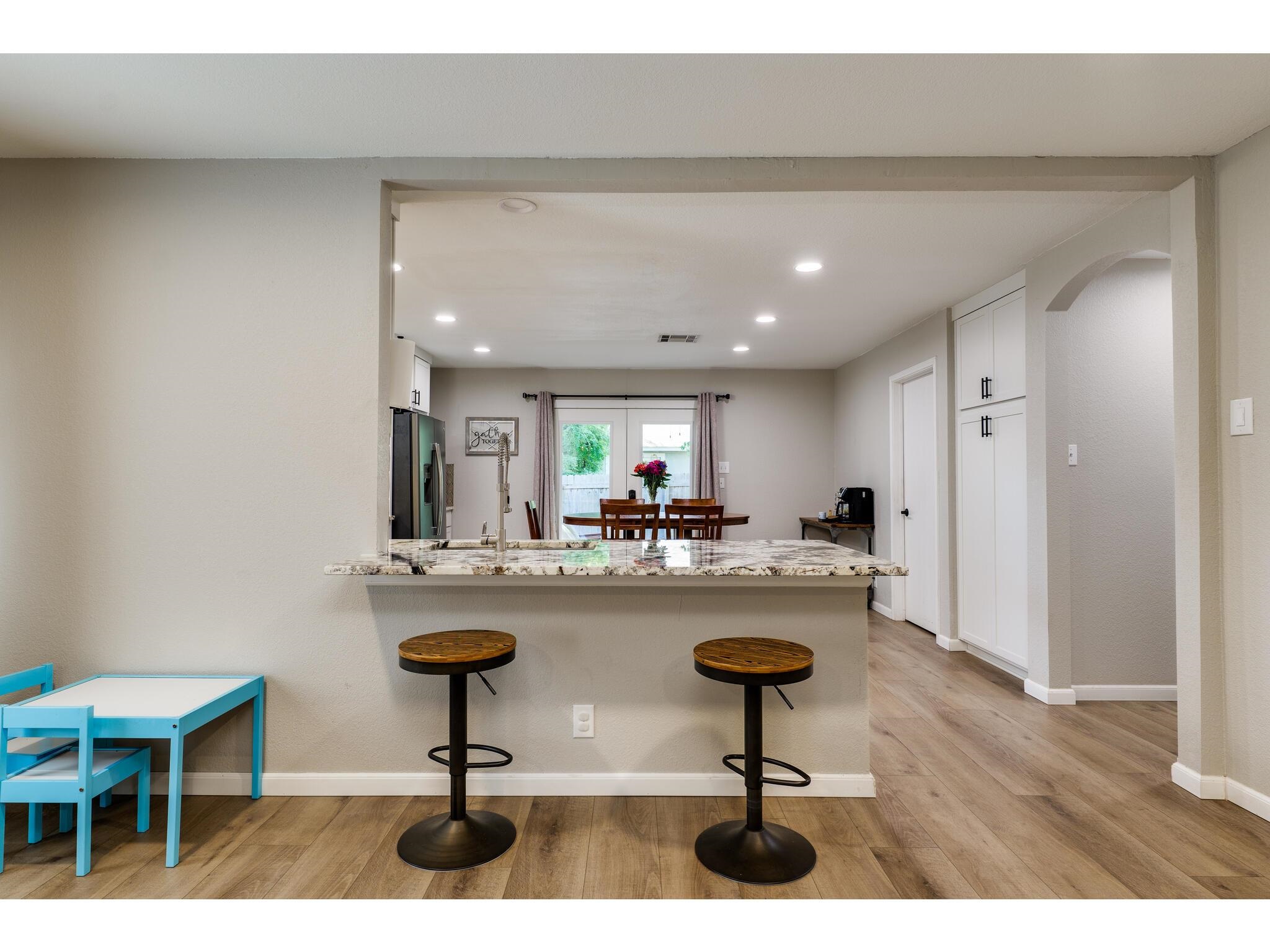 106 Presidio Drive