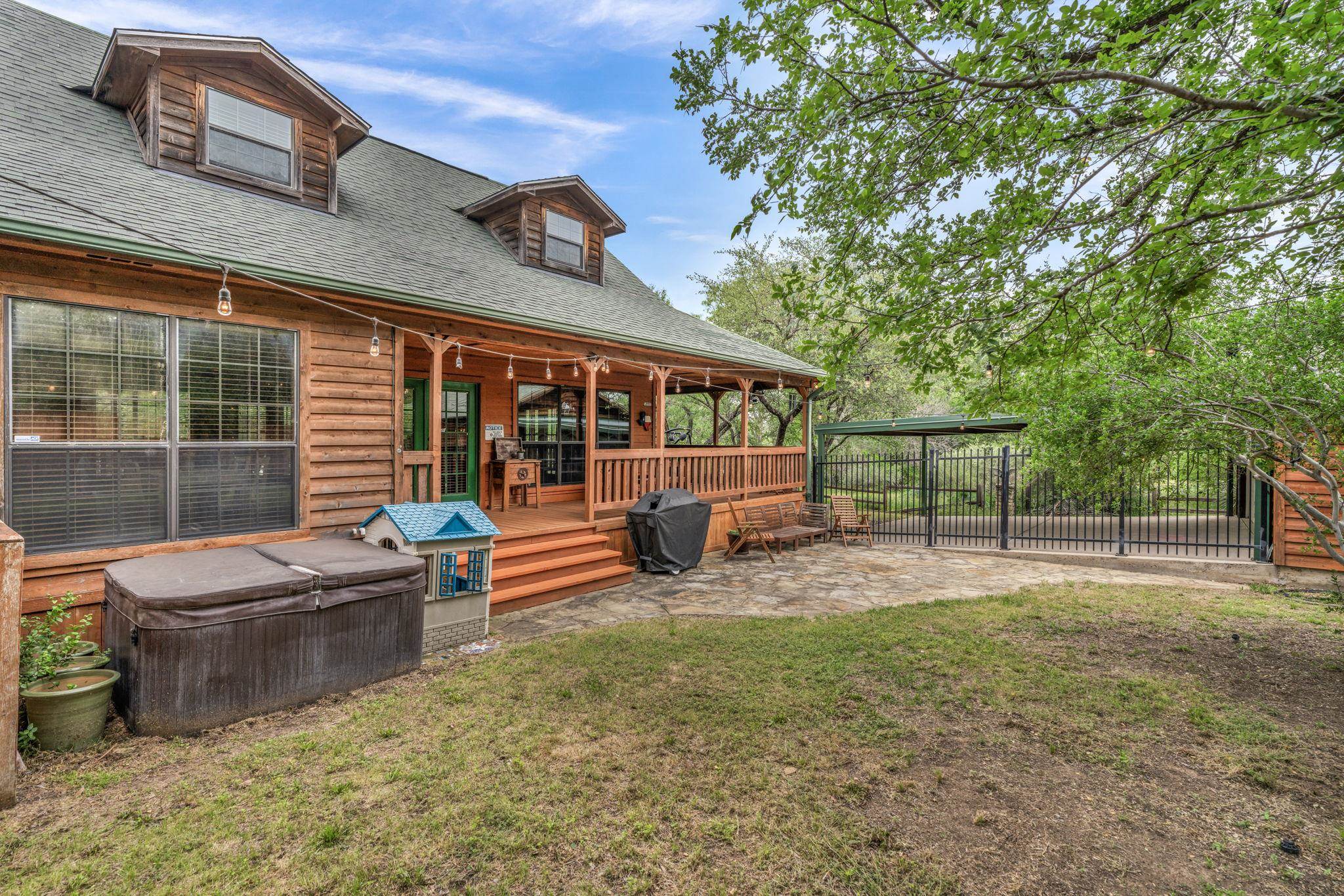 251 E Lakeshore Drive