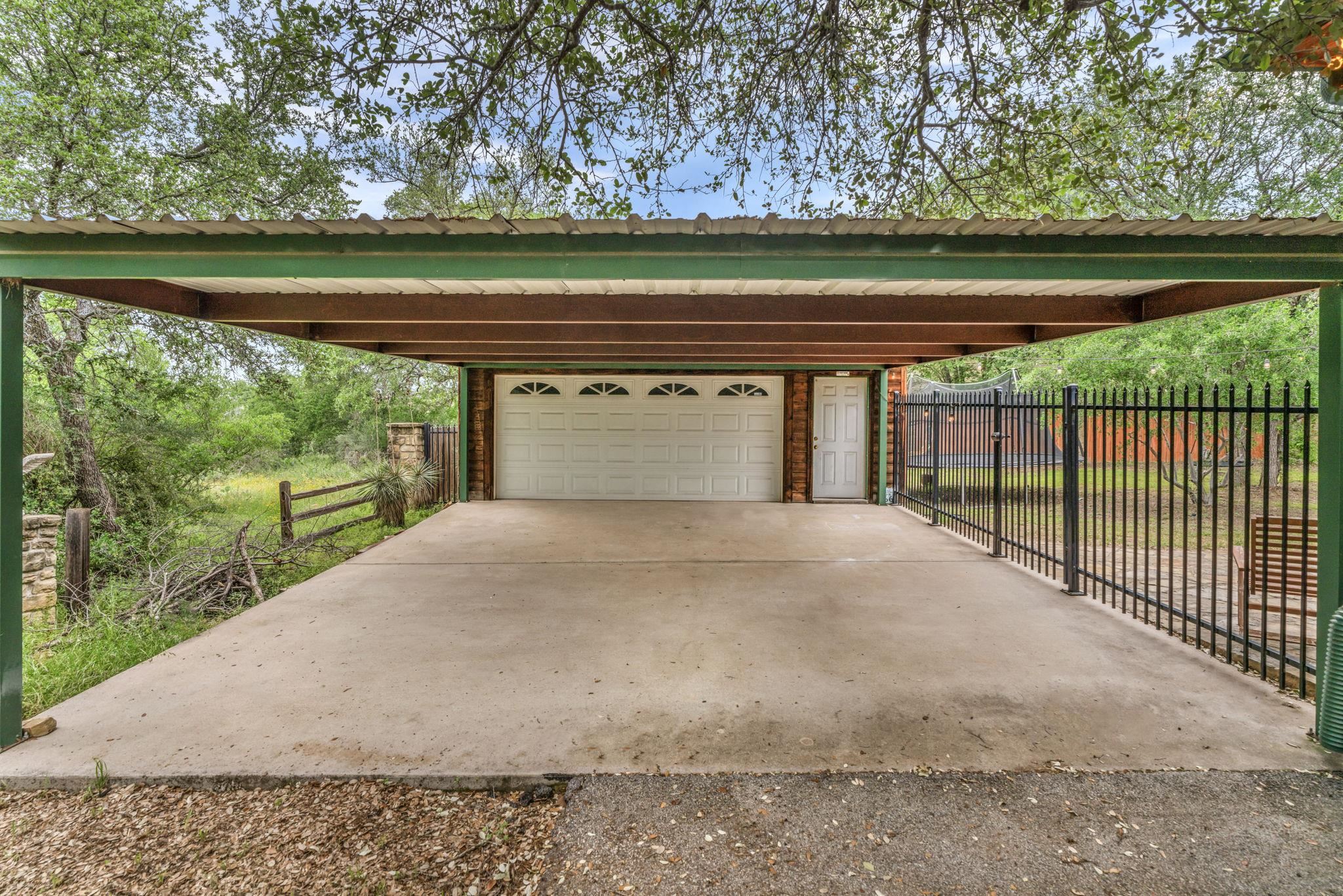 251 E Lakeshore Drive