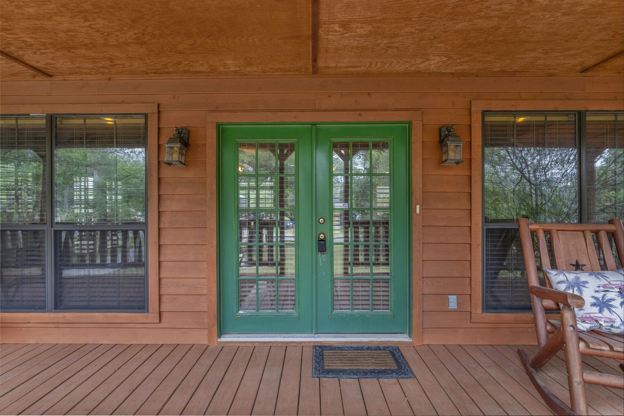 251 E Lakeshore Drive