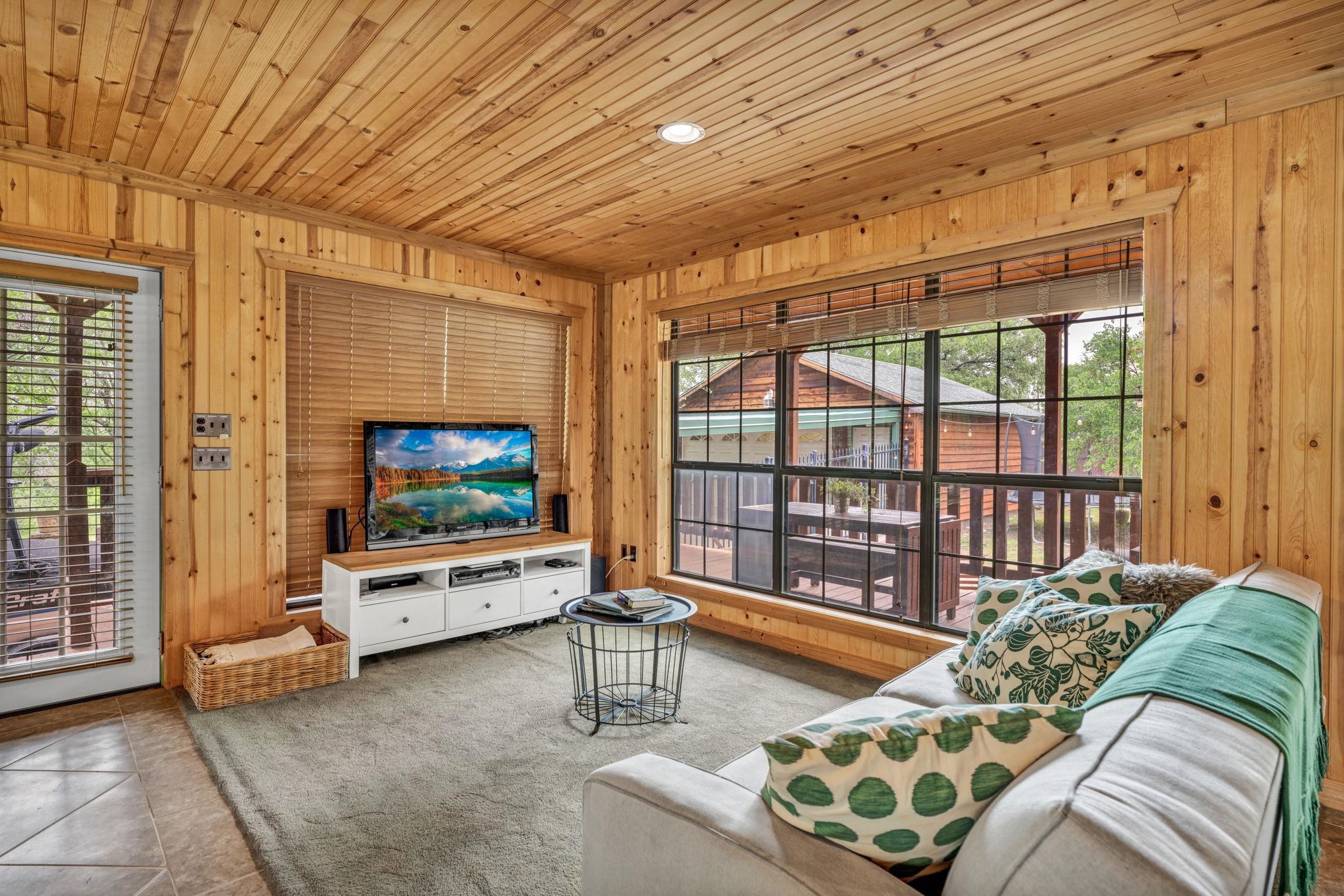 251 E Lakeshore Drive